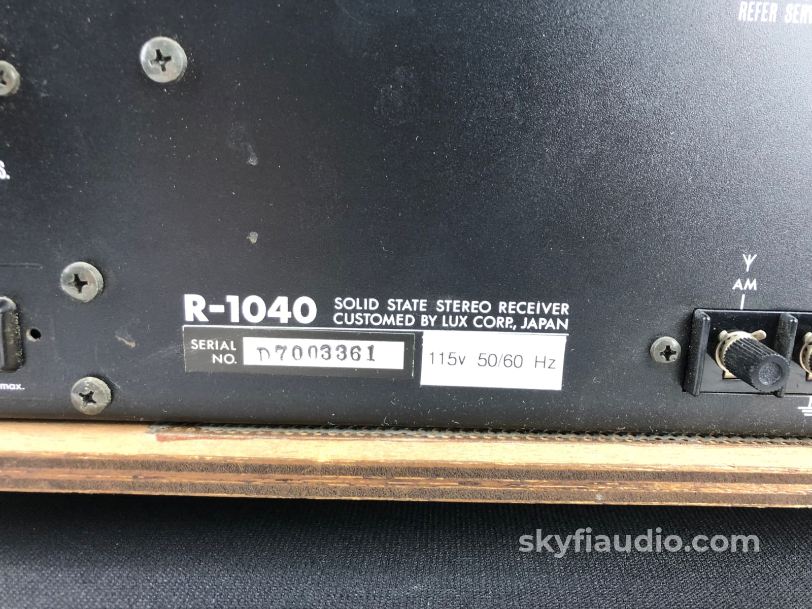 Luxman R-1040 Vintage Receiver From The 70S Integrated Amplifier