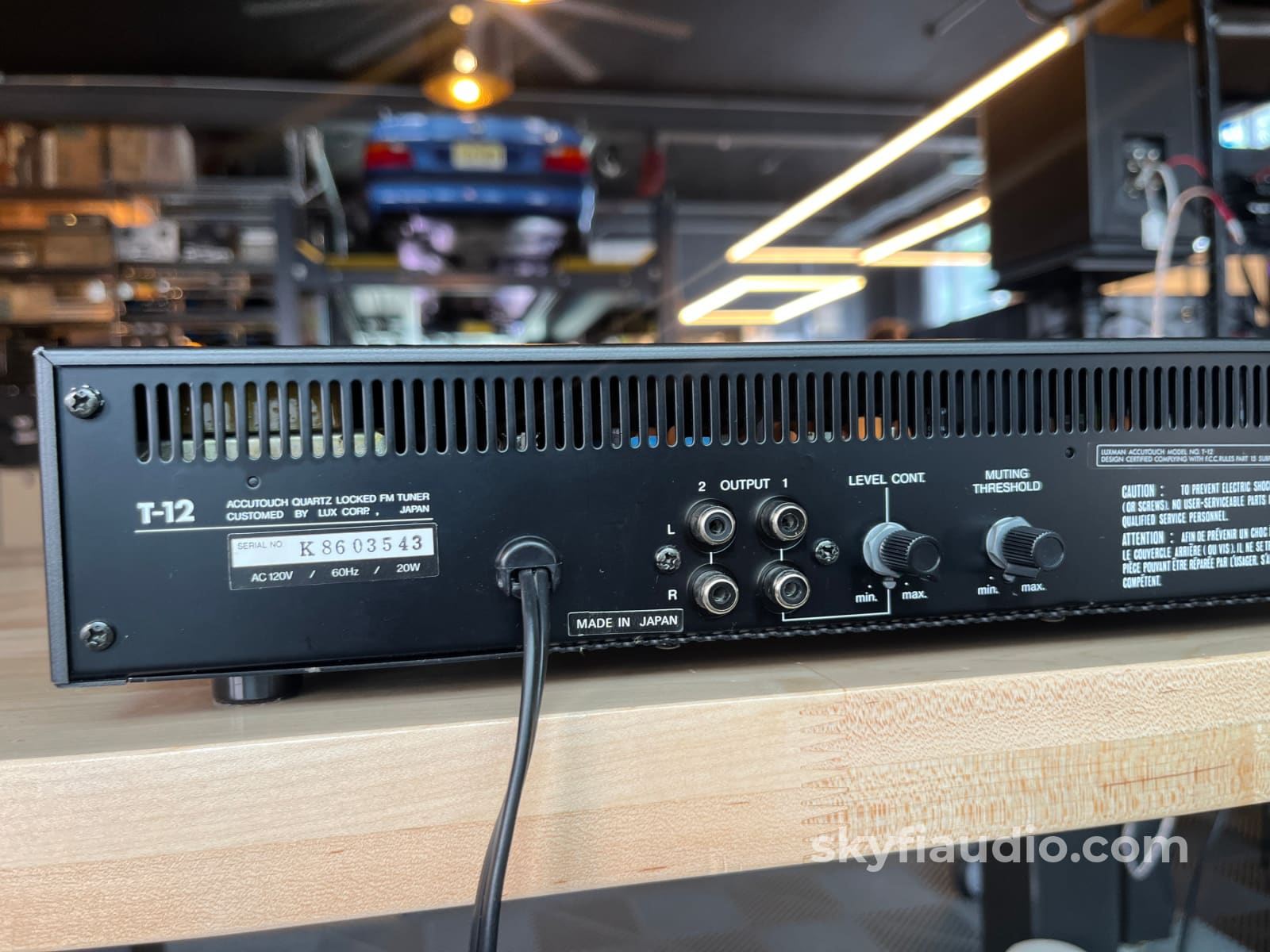 Luxman T-12 Vintage FM Tuner
