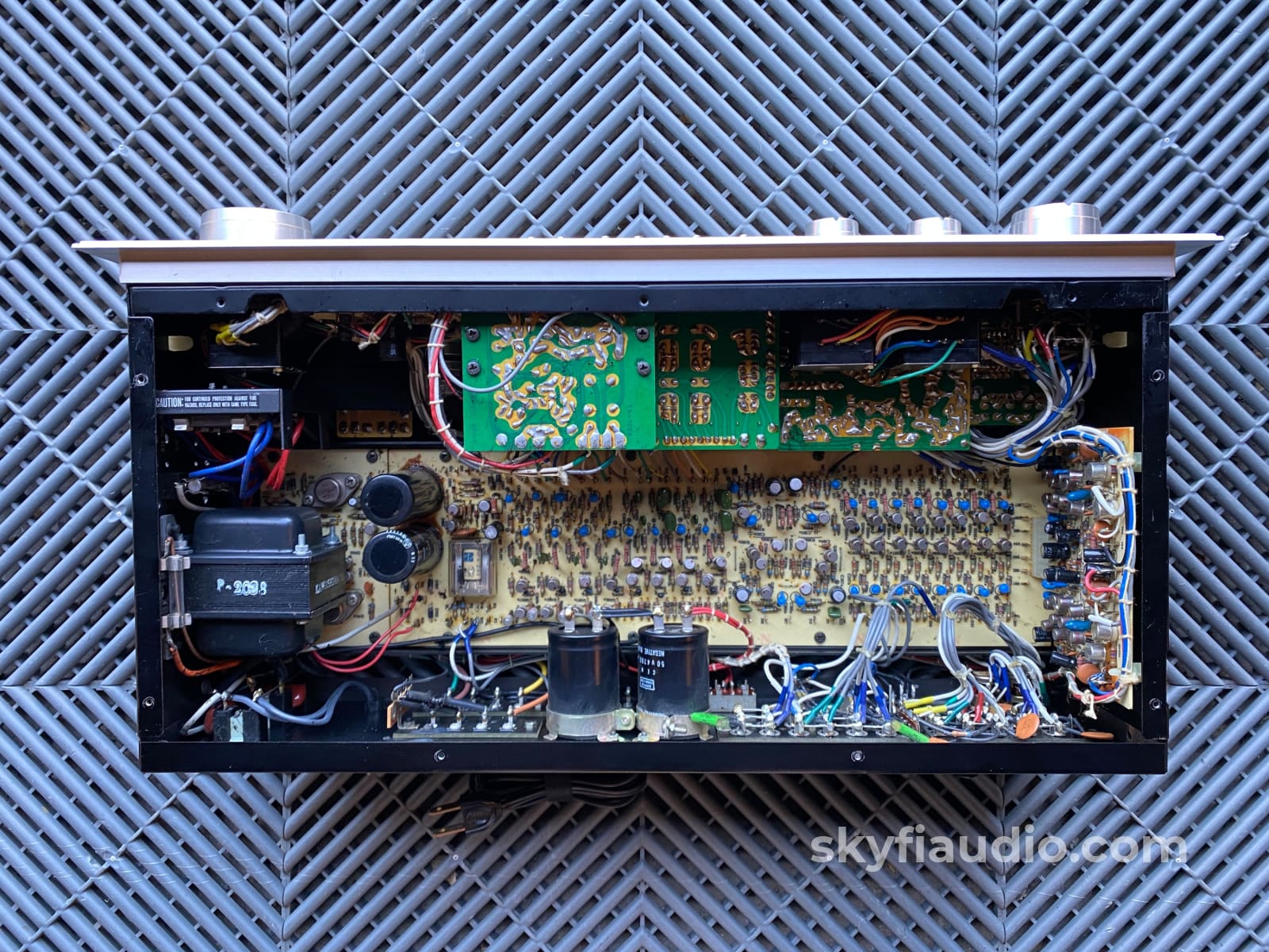 Luxman Vintage Stereo System - Amp Preamp And Tuner Skyfi Curated