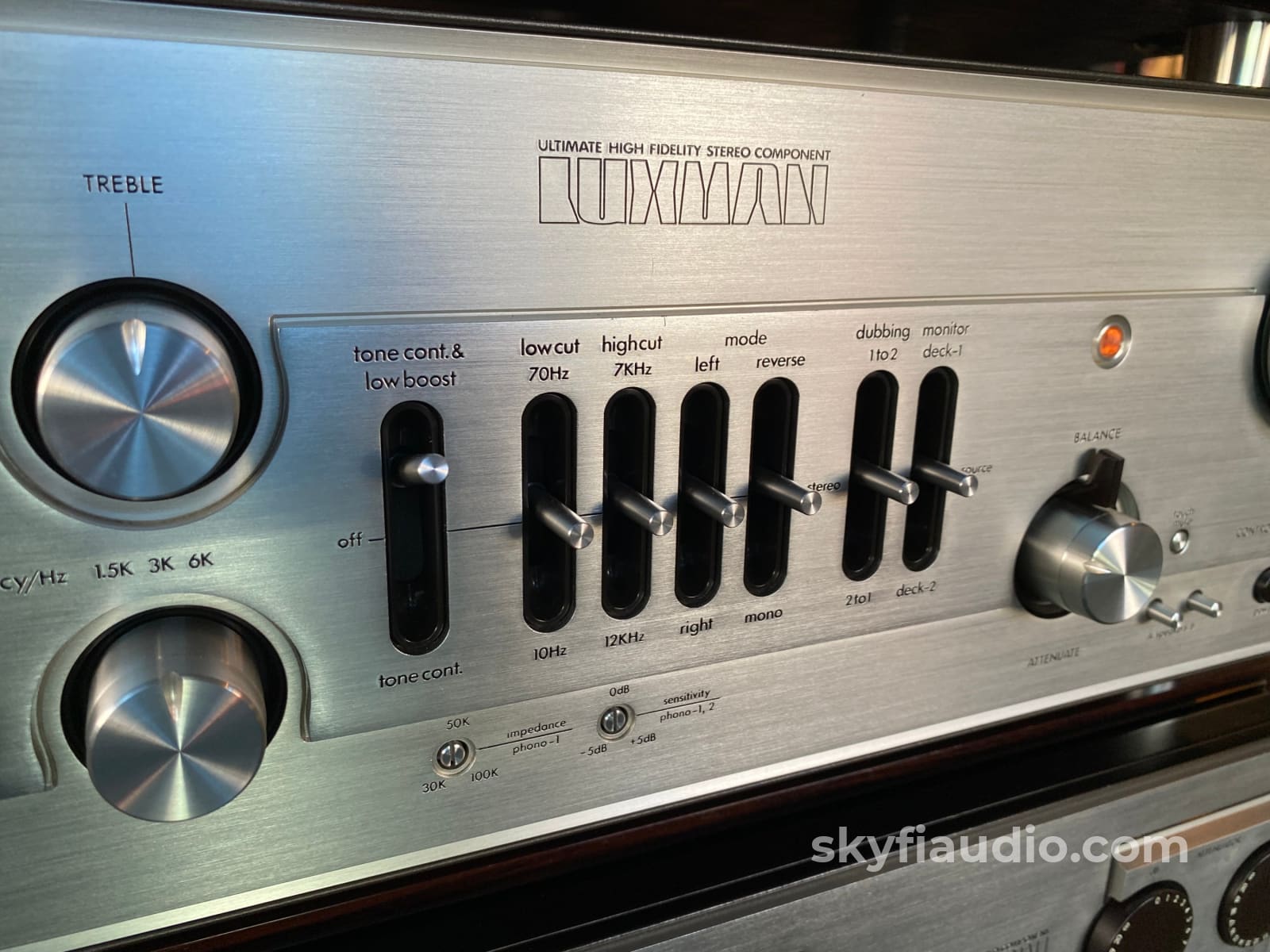 Luxman Vintage Stereo System - Amp Preamp And Tuner Skyfi Curated