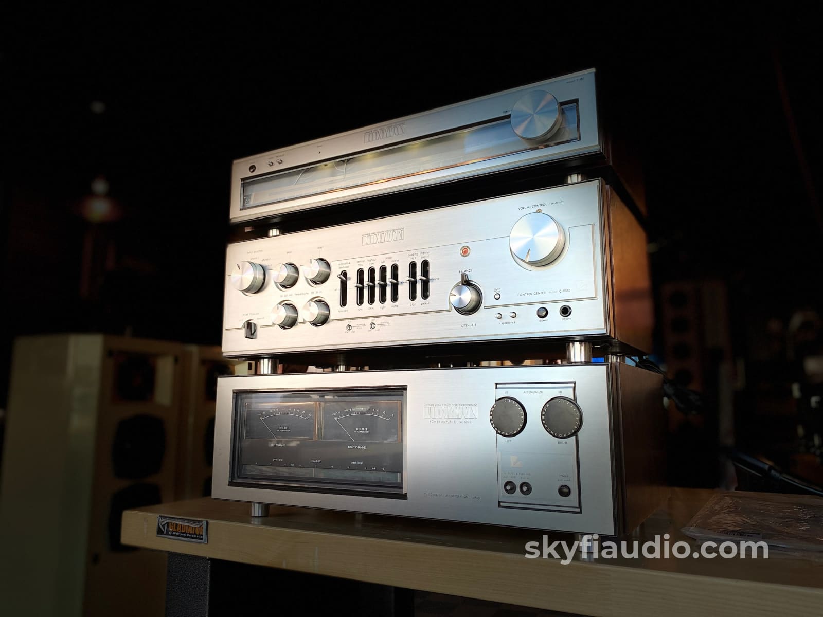 Luxman Vintage Stereo System - Amp Preamp And Tuner Skyfi Curated