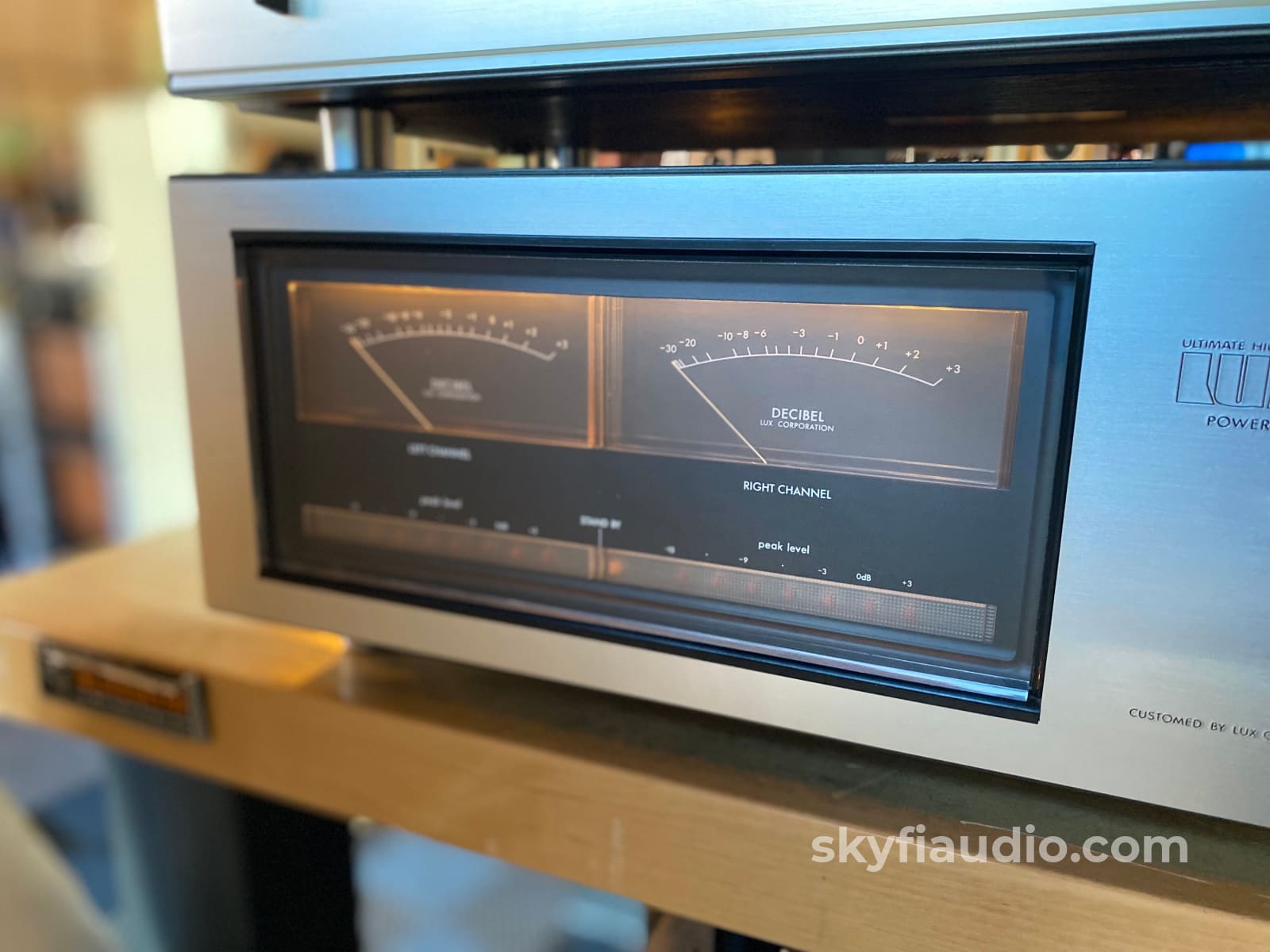 Luxman Vintage Stereo System - Amp Preamp And Tuner Skyfi Curated