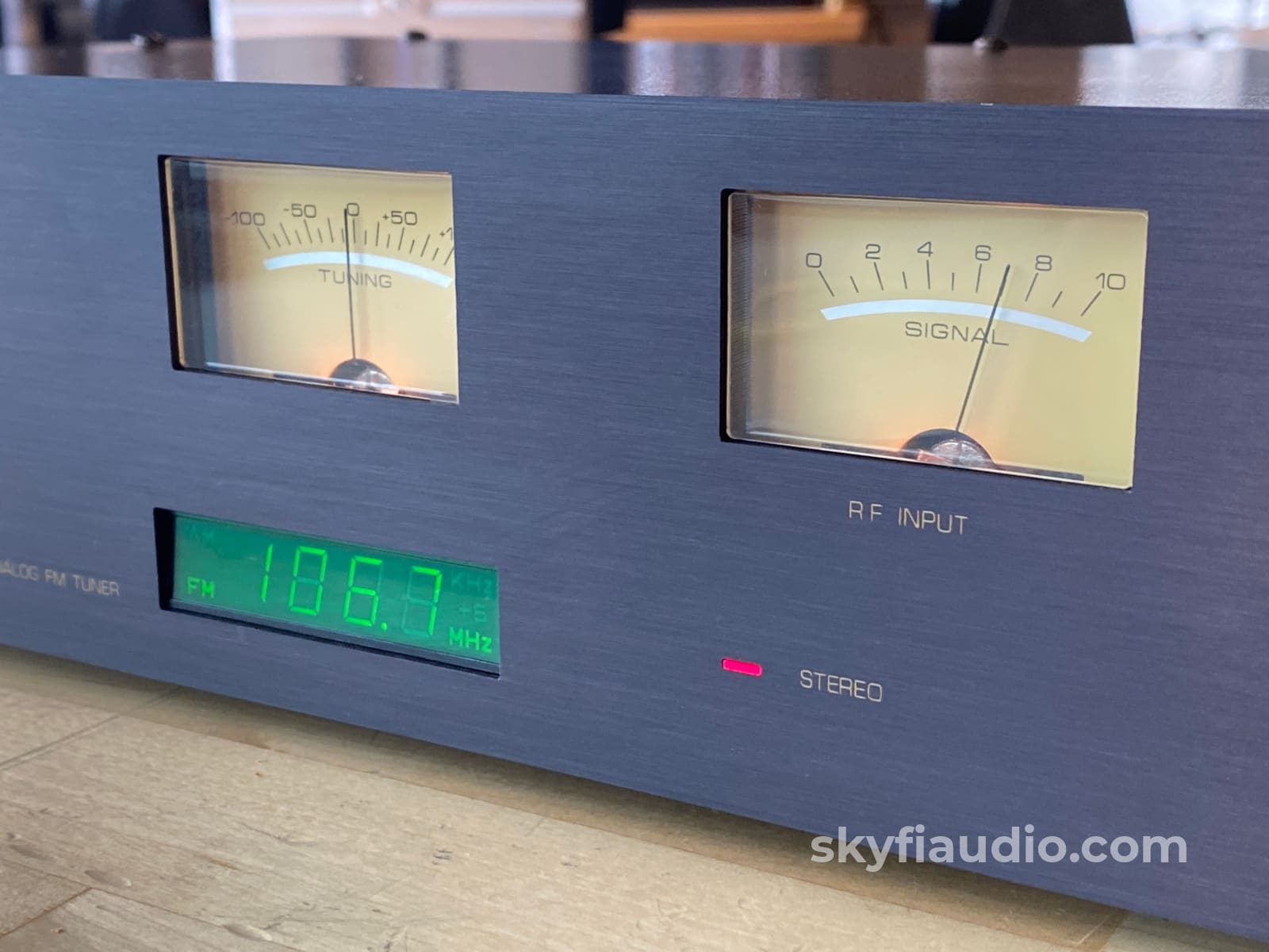 Magnum Dynalab Ft-101 Digital/Analog Reference Fm Tuner - Skyfi Top 5 Pick
