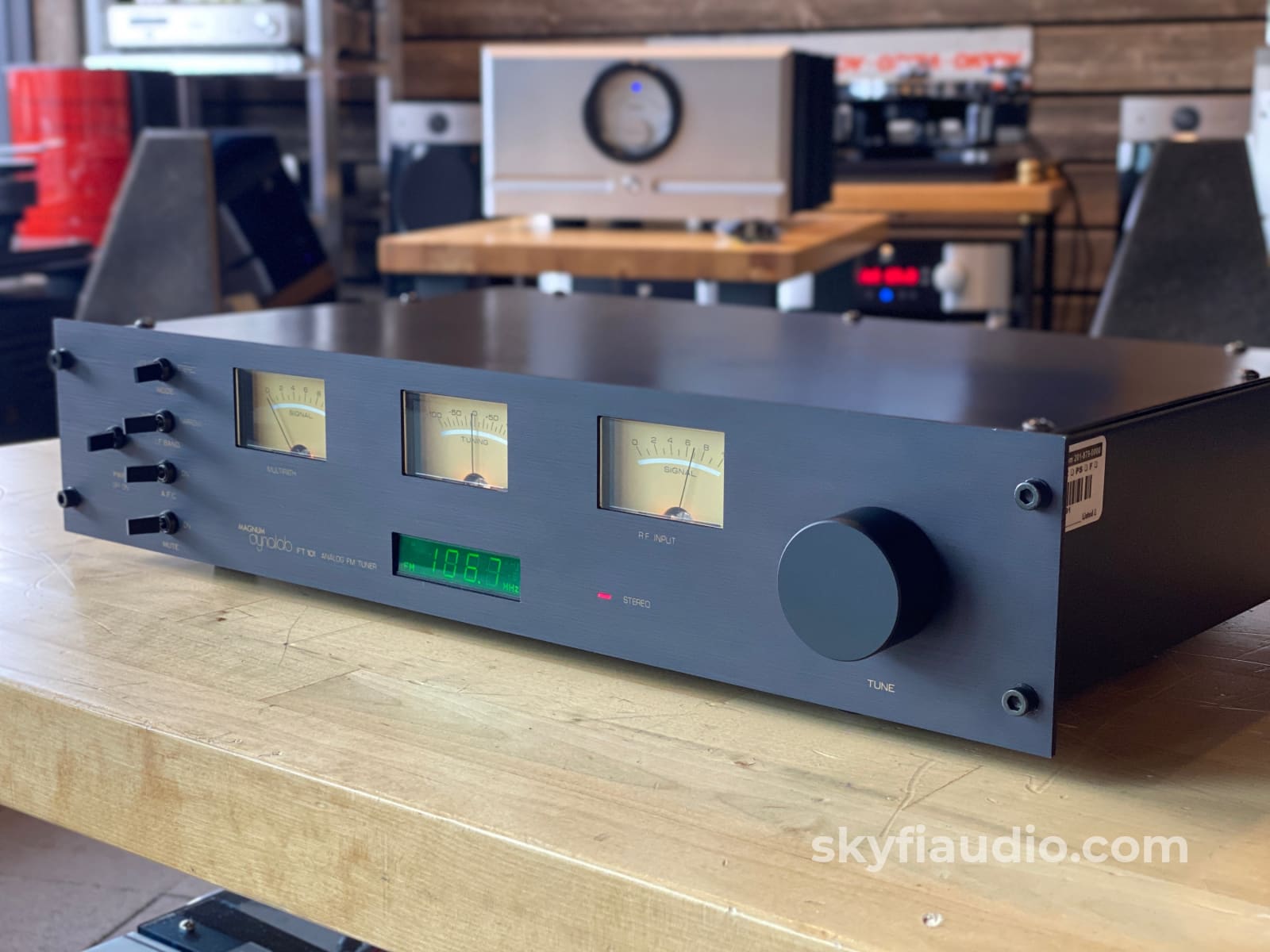 Magnum Dynalab Ft-101 Digital/Analog Reference Fm Tuner - Skyfi Top 5 Pick