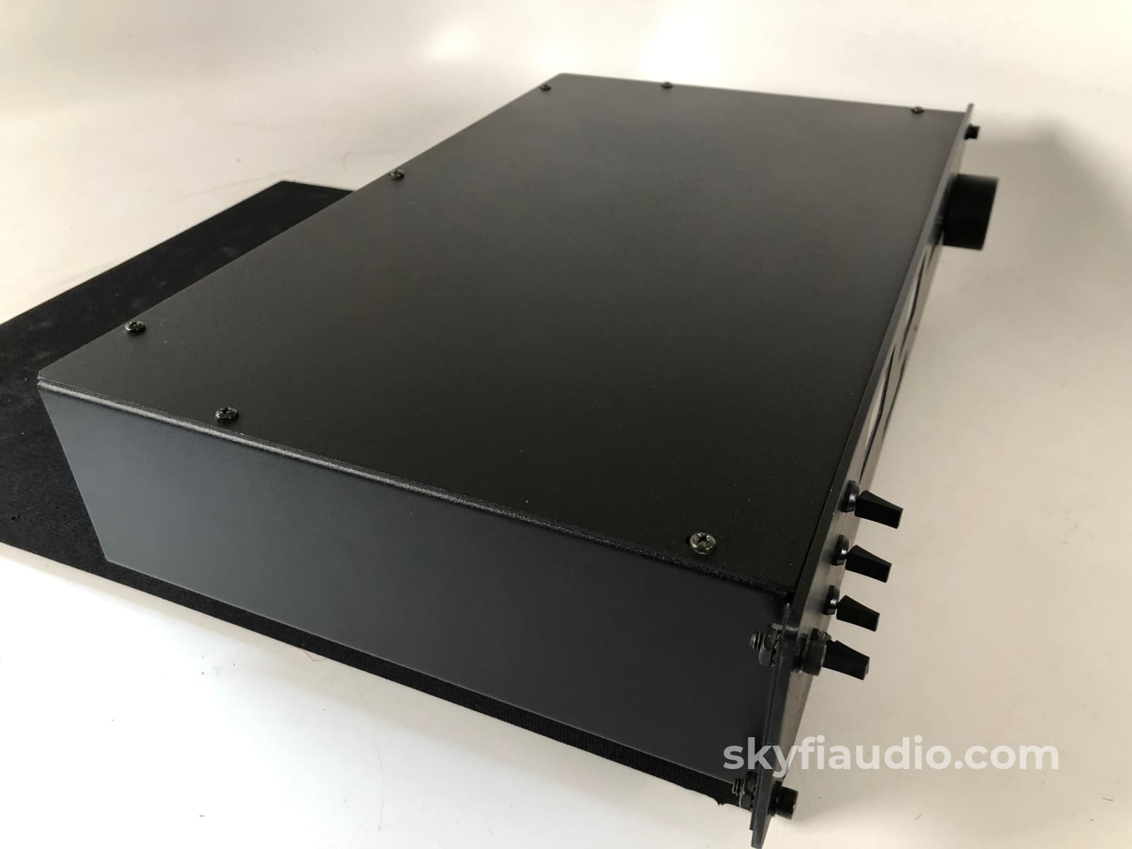 Magnum Dynalab Ft-101A Digital/Analog Reference Fm Tuner