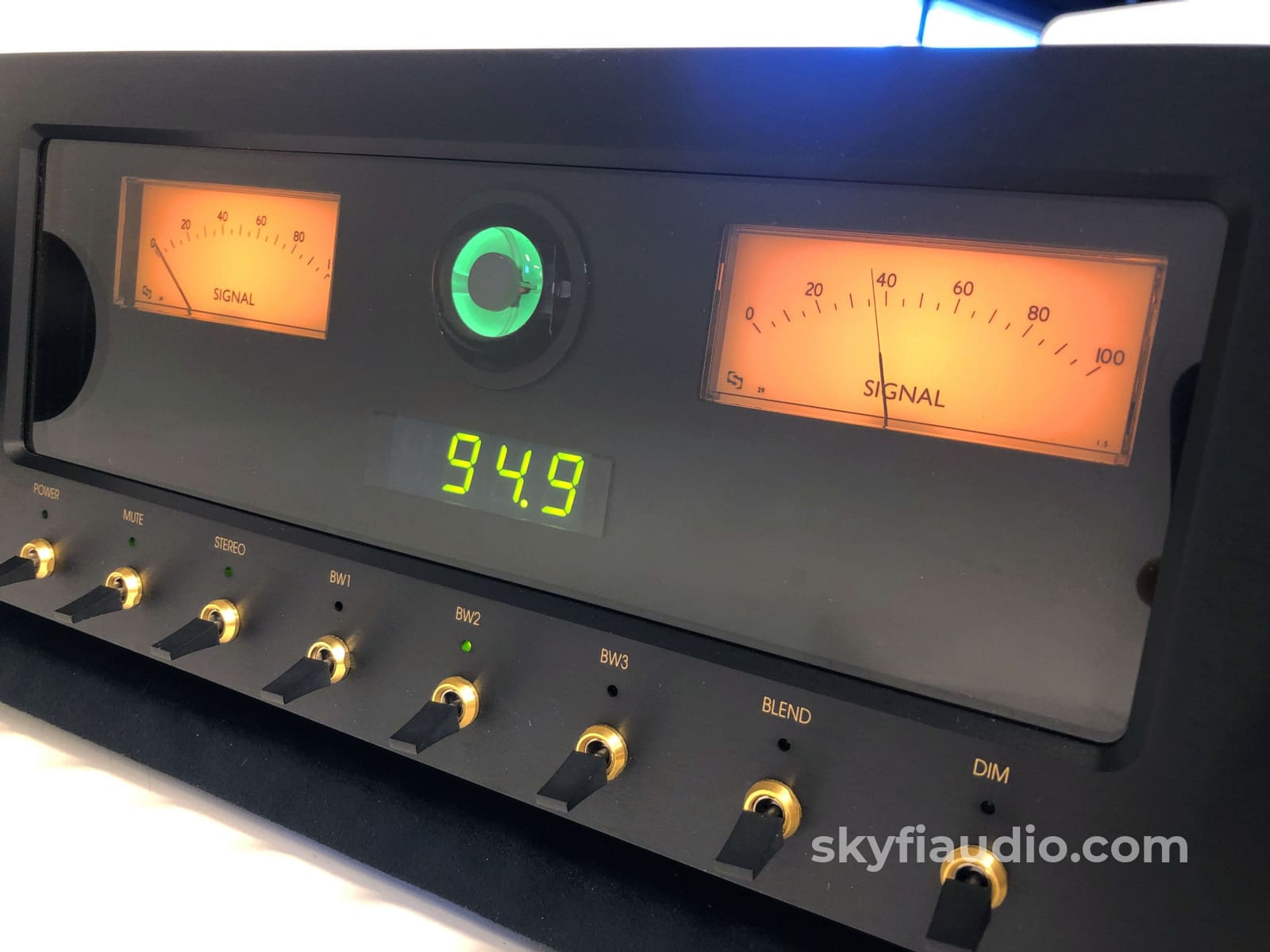 Magnum Dynalab Md-108T Fm Tuner With Magic Eye