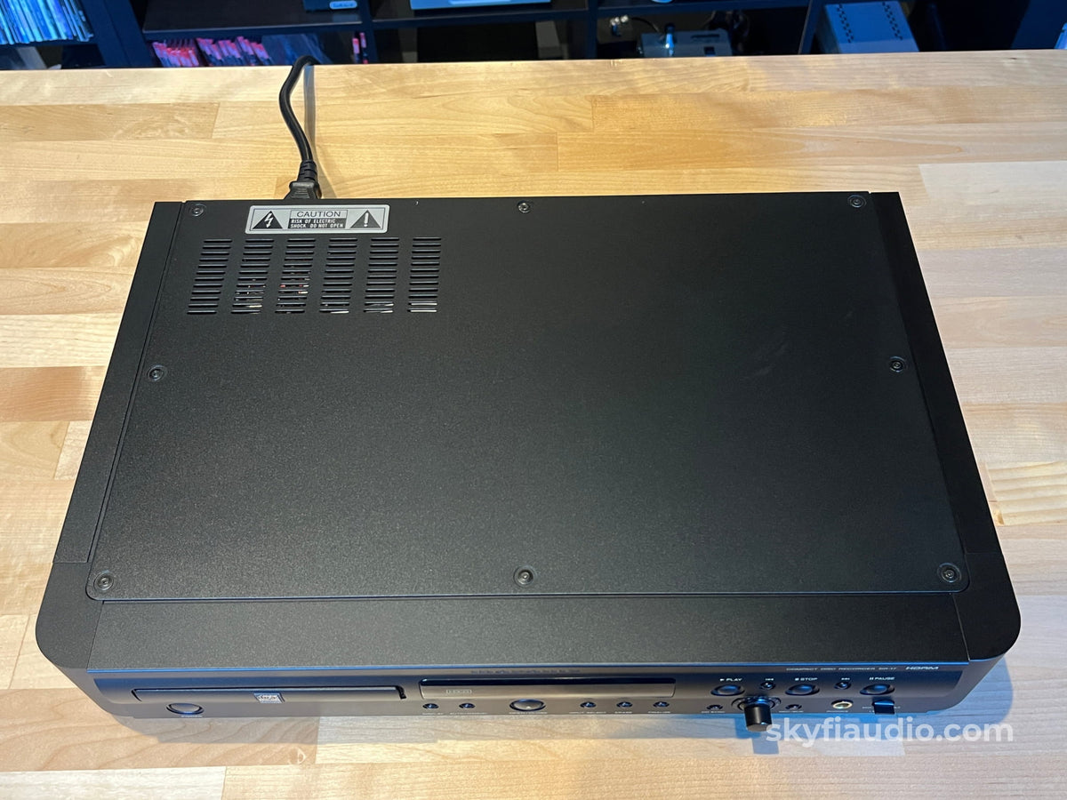 Marantz 17 Series System - Integrated Amplifier CD Player and Tuner - Integrated Amplifier