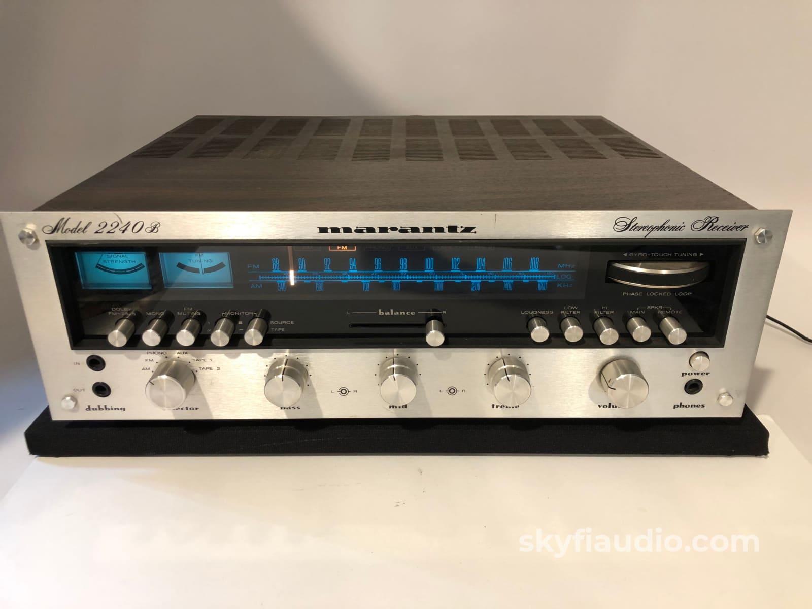 Marantz 2240B Vintage Solid State Stereo Receiver Integrated Amplifier