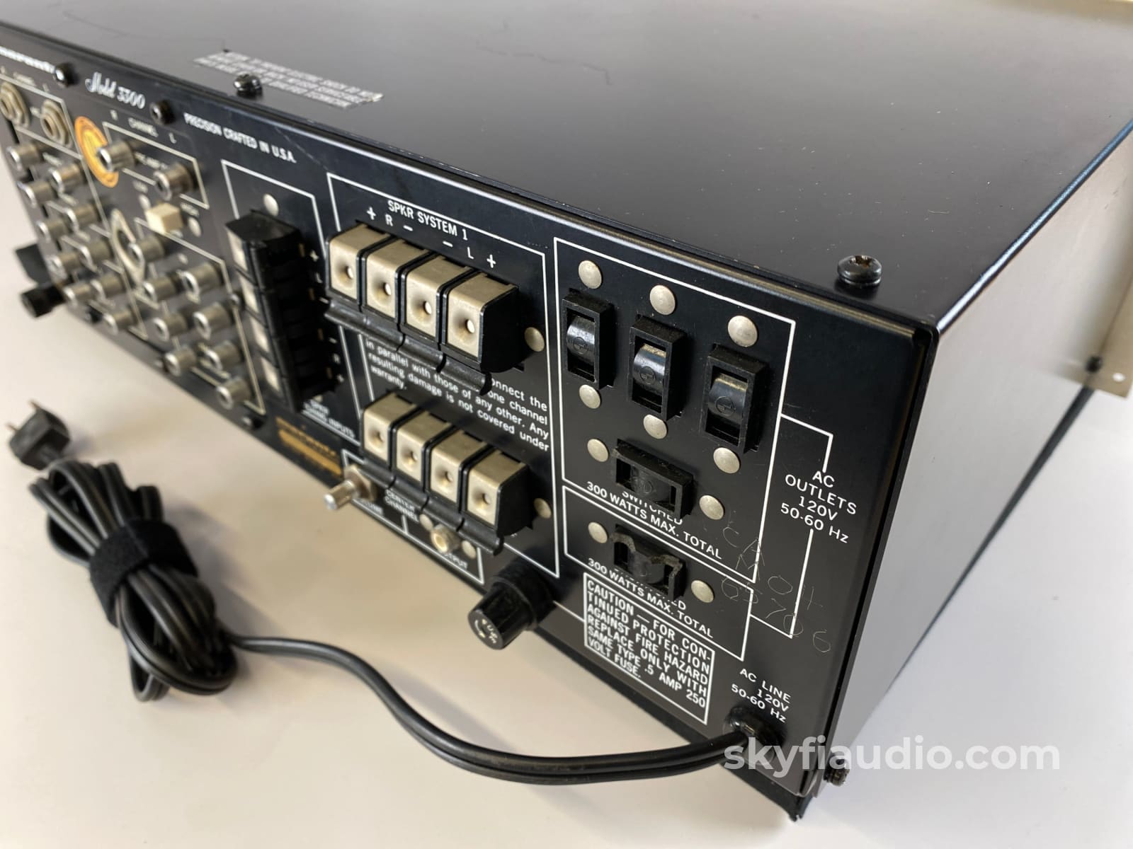 Marantz Model 3300 Preamplifier - Stereophonic Control Console From 1973