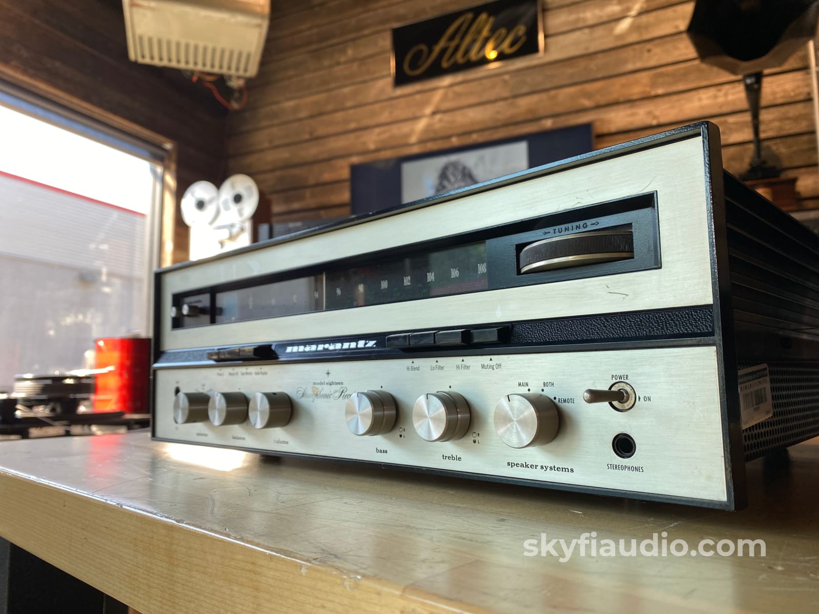 Marantz Model Eighteen - The First Receiver! Receiver