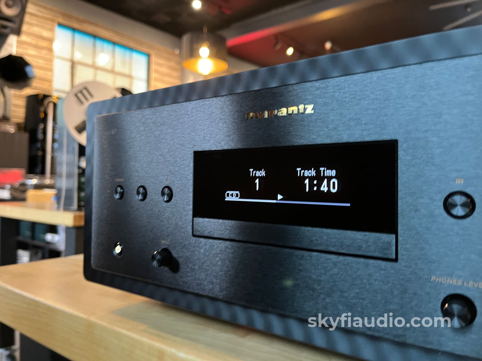 Marantz SACD 10 Reference SACD Player - Factory Refurbished B-Stock CD + Digital