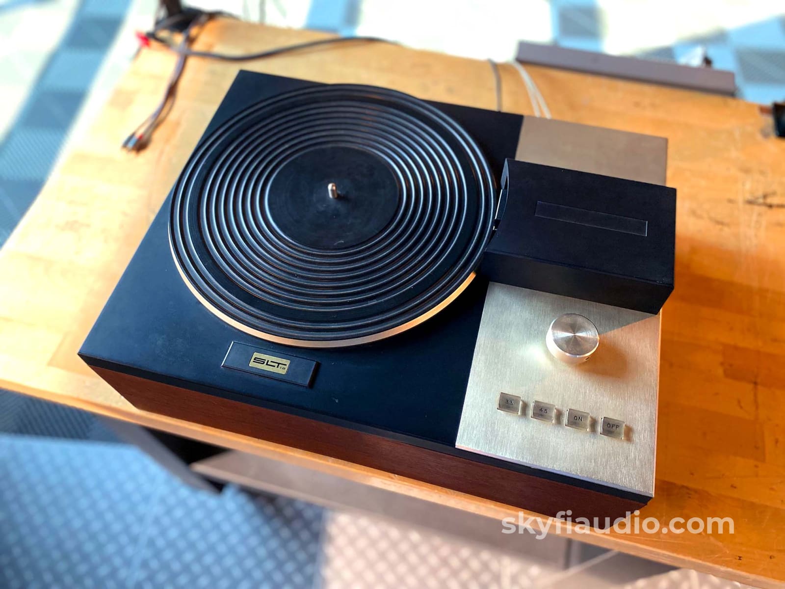Marantz Slt-12 Linear Tracking Vintage Turntable