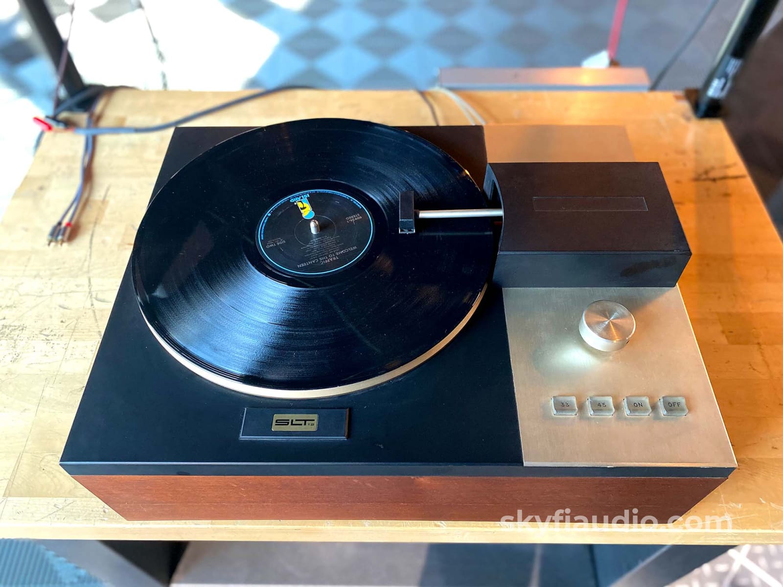 Marantz Slt-12 Linear Tracking Vintage Turntable
