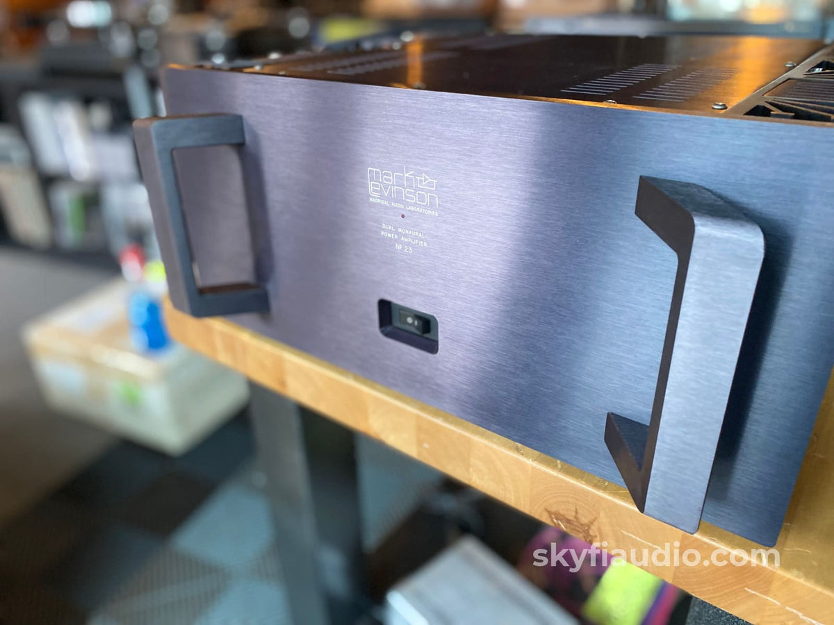 Mark Levinson No.23 Dual Monaural Solid State Amplifier