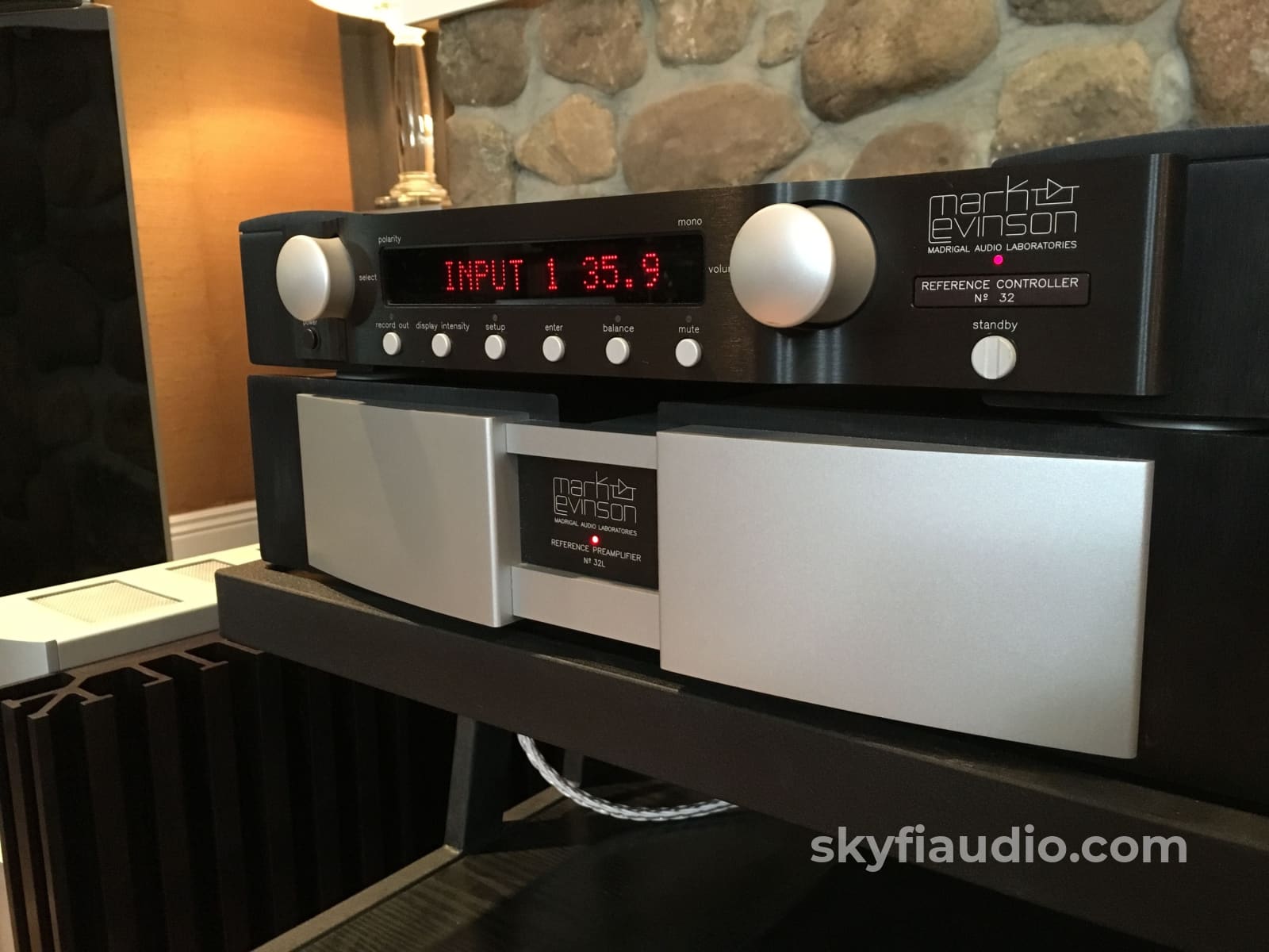 Mark Levinson No.32 Flagship Preamp With Phono Preamplifier