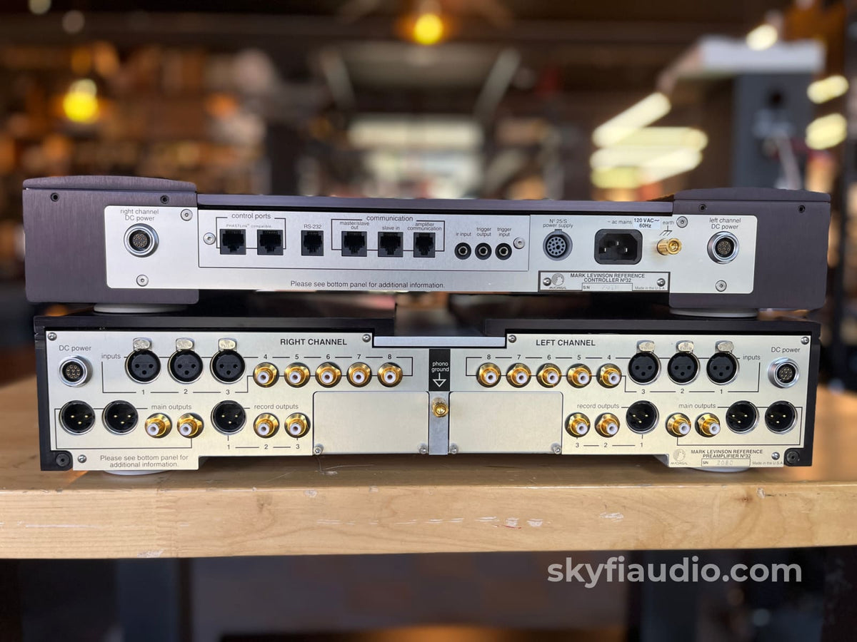 Mark Levinson No. 32 Reference Controller / Preamplifier - Serviced