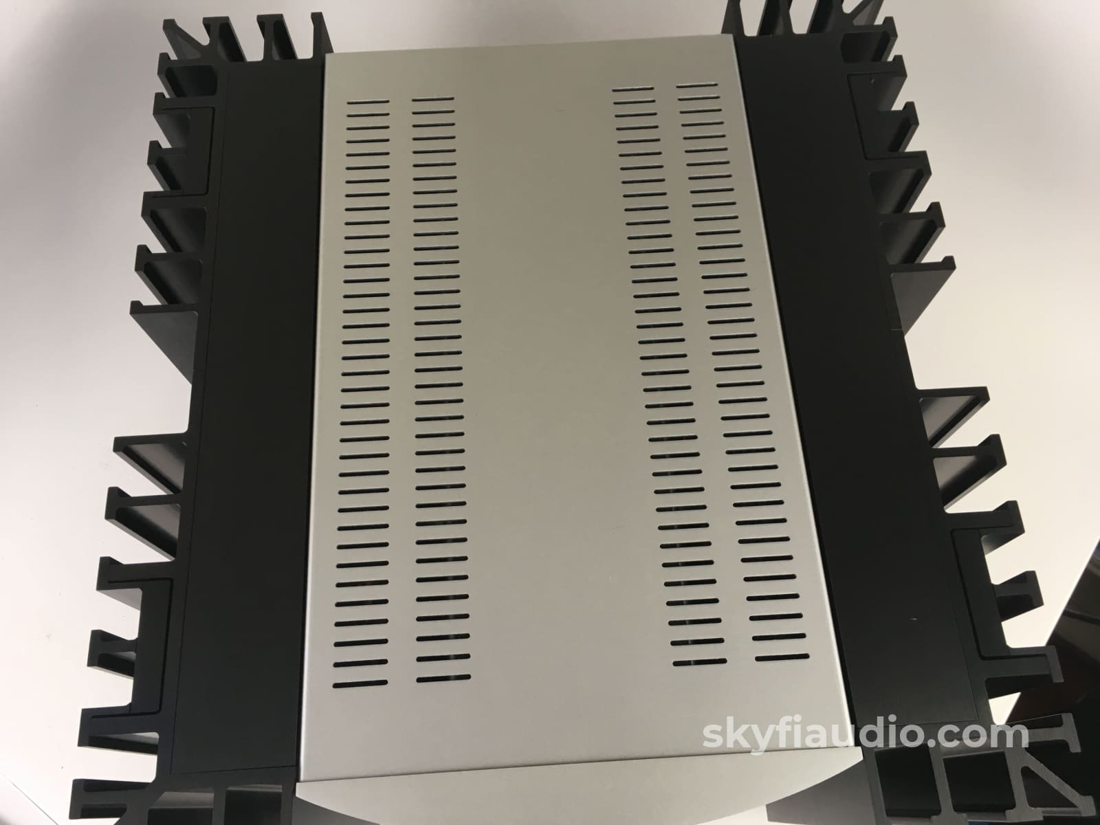 Mark Levinson No.331 Solid State Amplifier