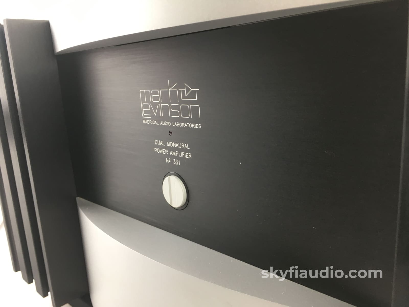 Mark Levinson No.331 Solid State Amplifier