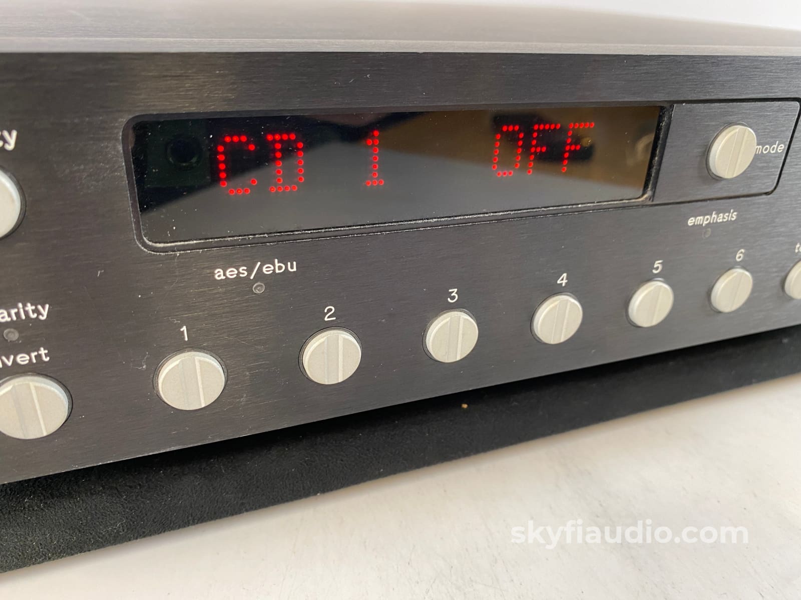 Mark Levinson No.360s DAC - 24-Bit, Quad Multibit, Burr-Brown PCM1704'