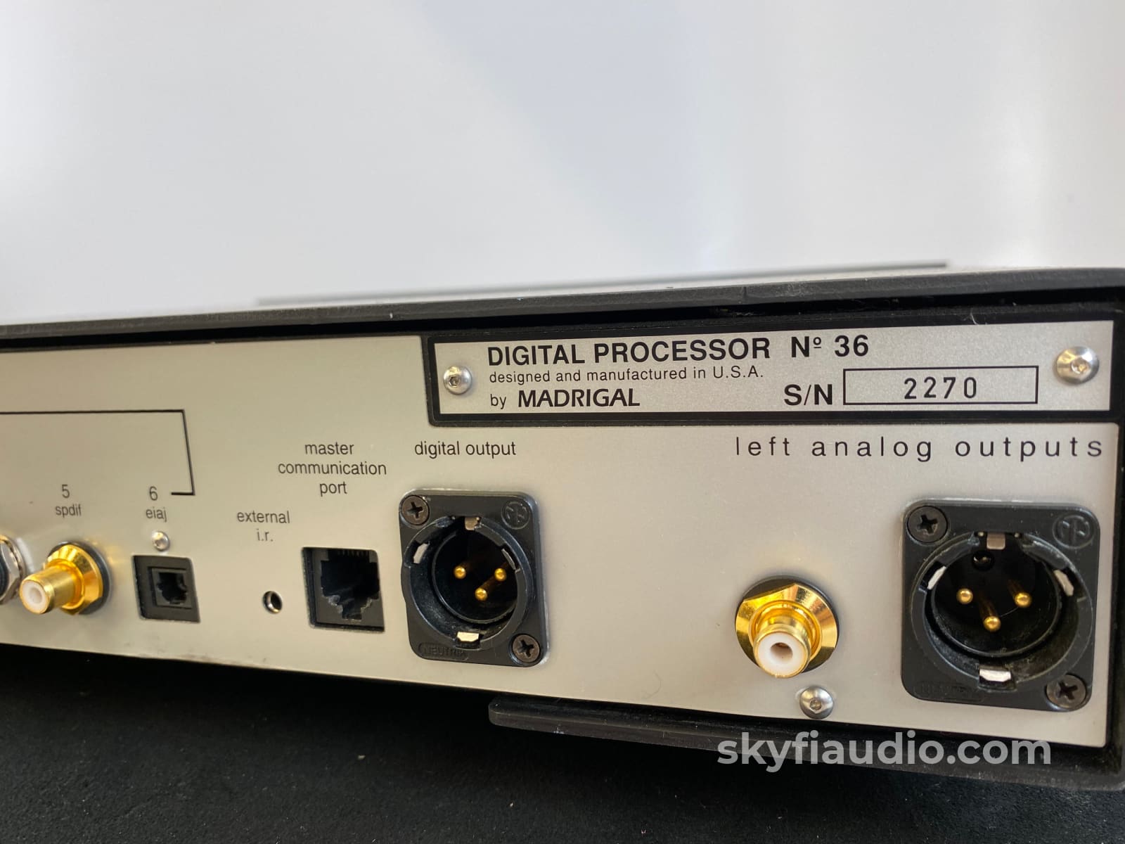 Mark Levinson No.360s DAC - 24-Bit, Quad Multibit, Burr-Brown PCM1704'