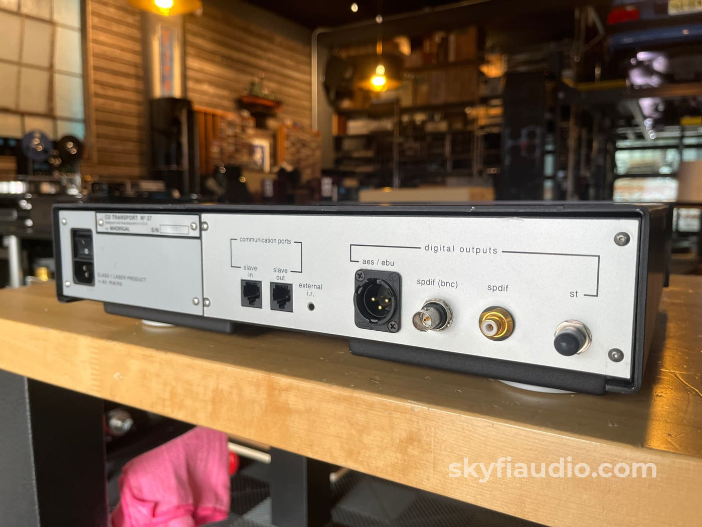 Mark Levinson No. 37 CD Transport - New Laser