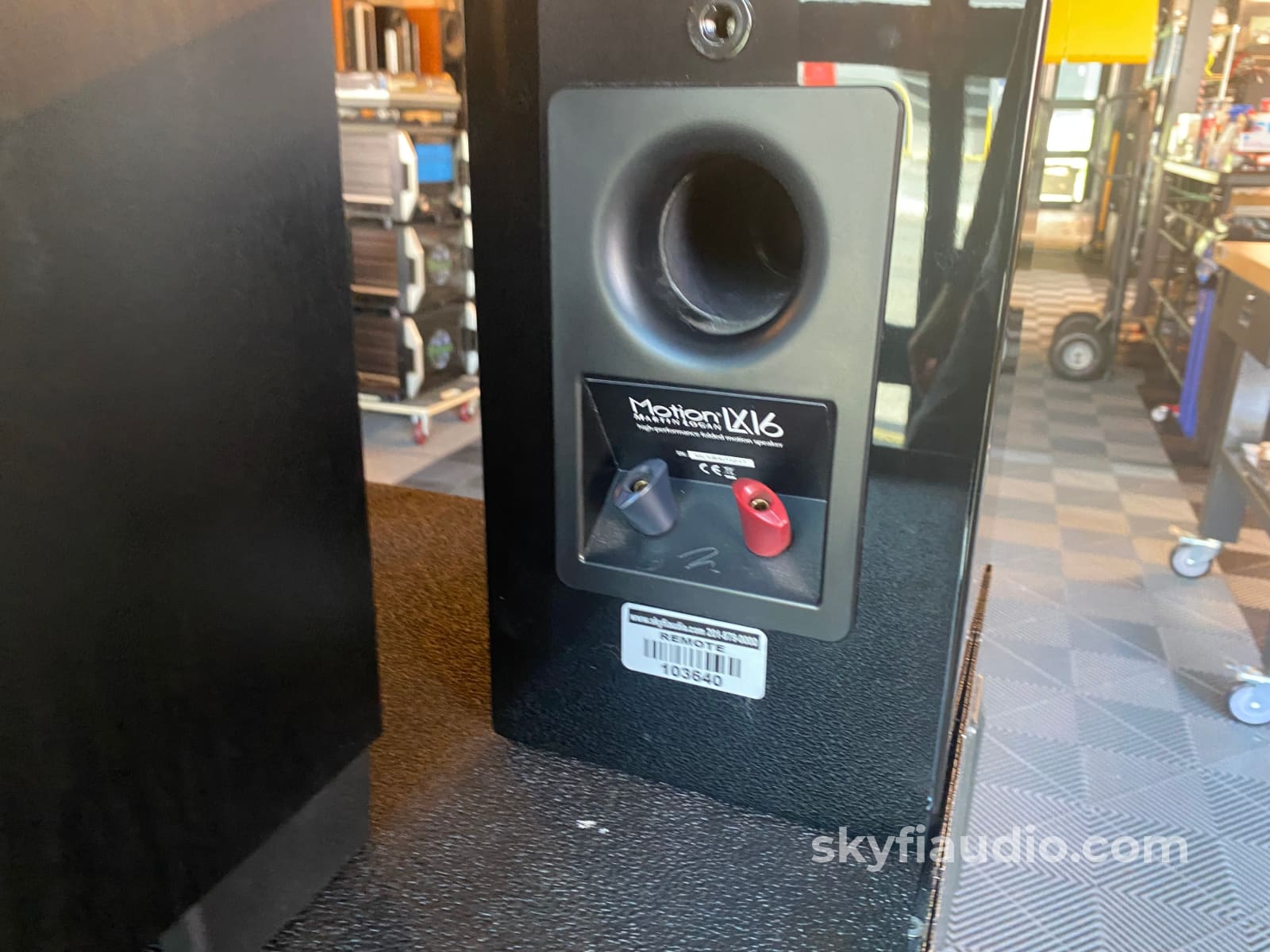 Martin Logan Lx16 Speakers W/Matching Dynamo Subwoofer