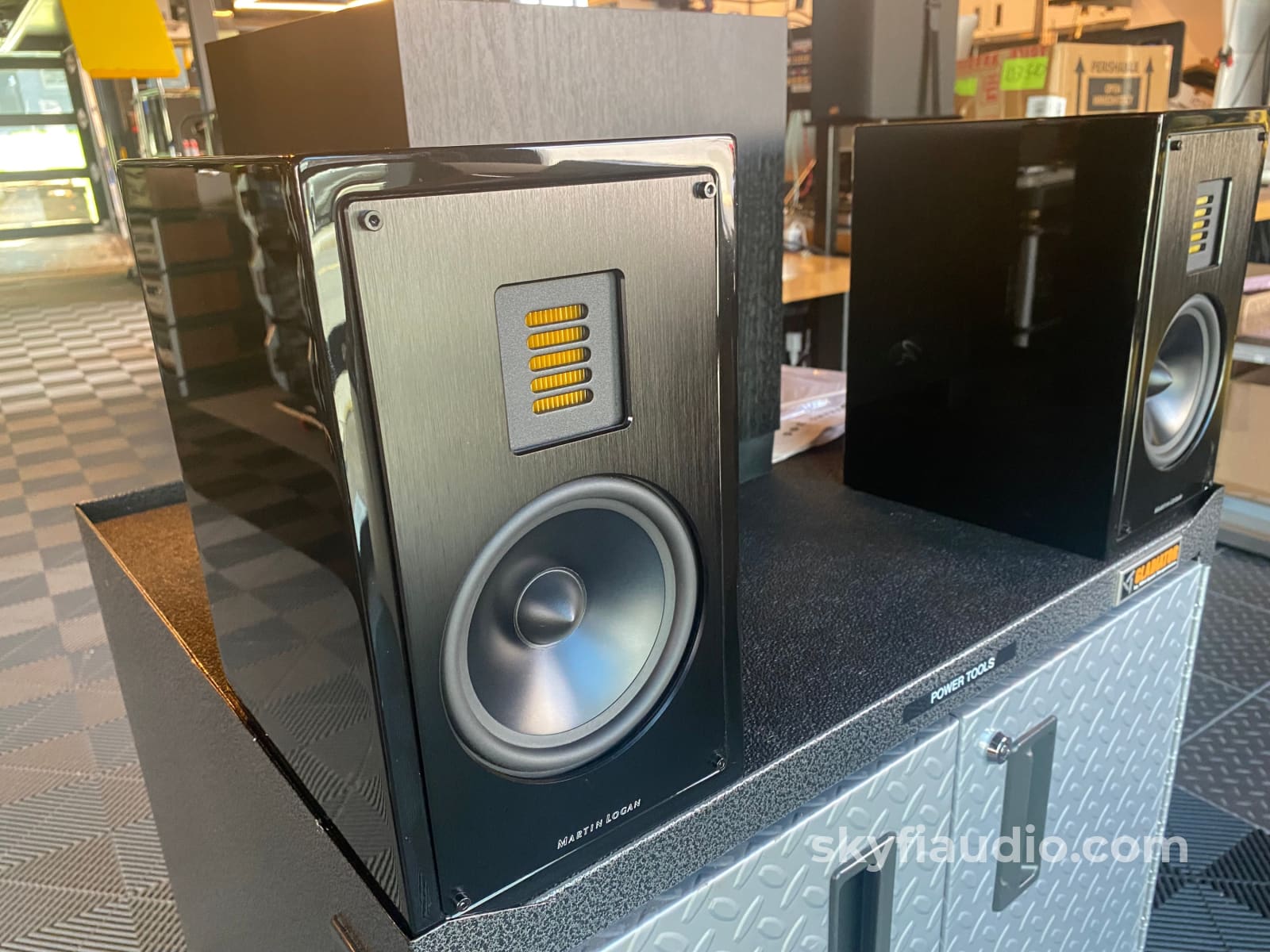 Martin Logan Lx16 Speakers W/Matching Dynamo Subwoofer