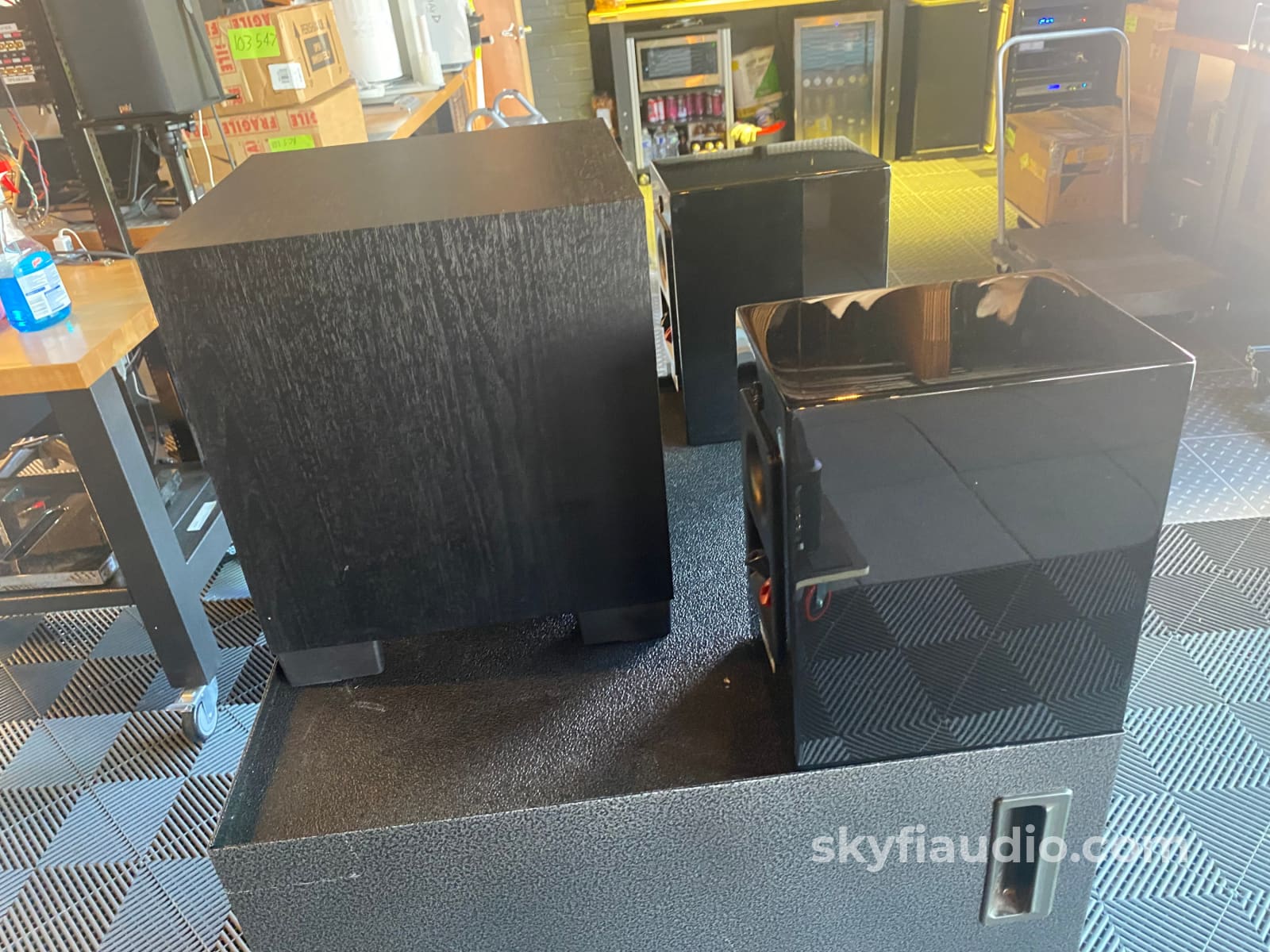 Martin Logan Lx16 Speakers W/Matching Dynamo Subwoofer