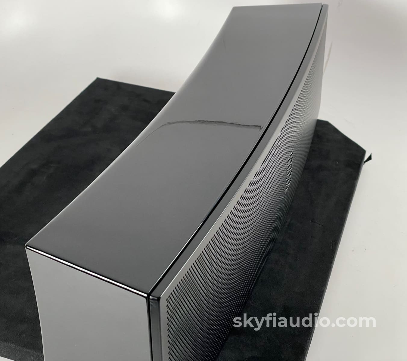 Martin Logan Motion 8I Stylish And Compact Center Channel Speaker Speakers