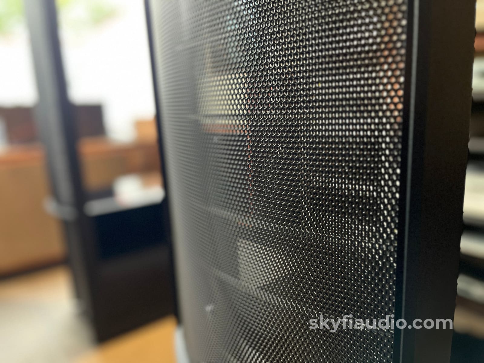 Martin Logan Renaissance ESL15A Loudspeakers - Hybrid Electrostatic - Gloss Black - Complete Kit Amplifier