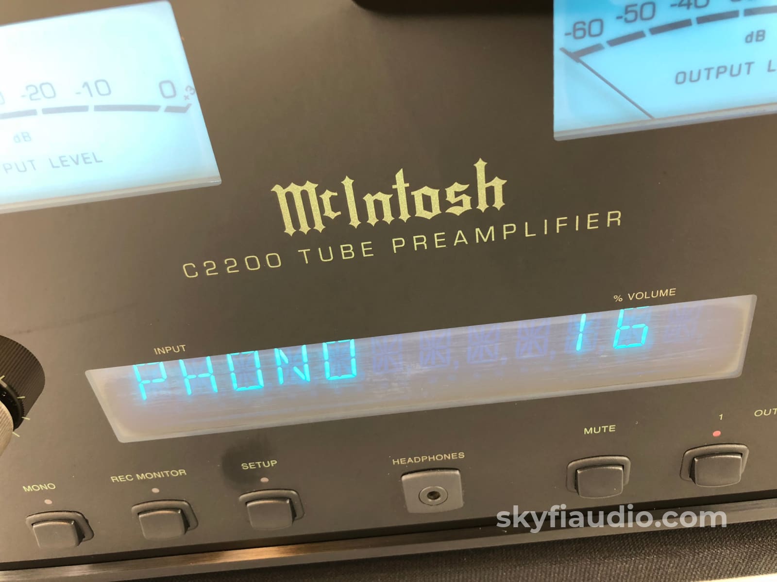 Mcintosh C-2200 Tube Preamp - All Analog For Purists Preamplifier