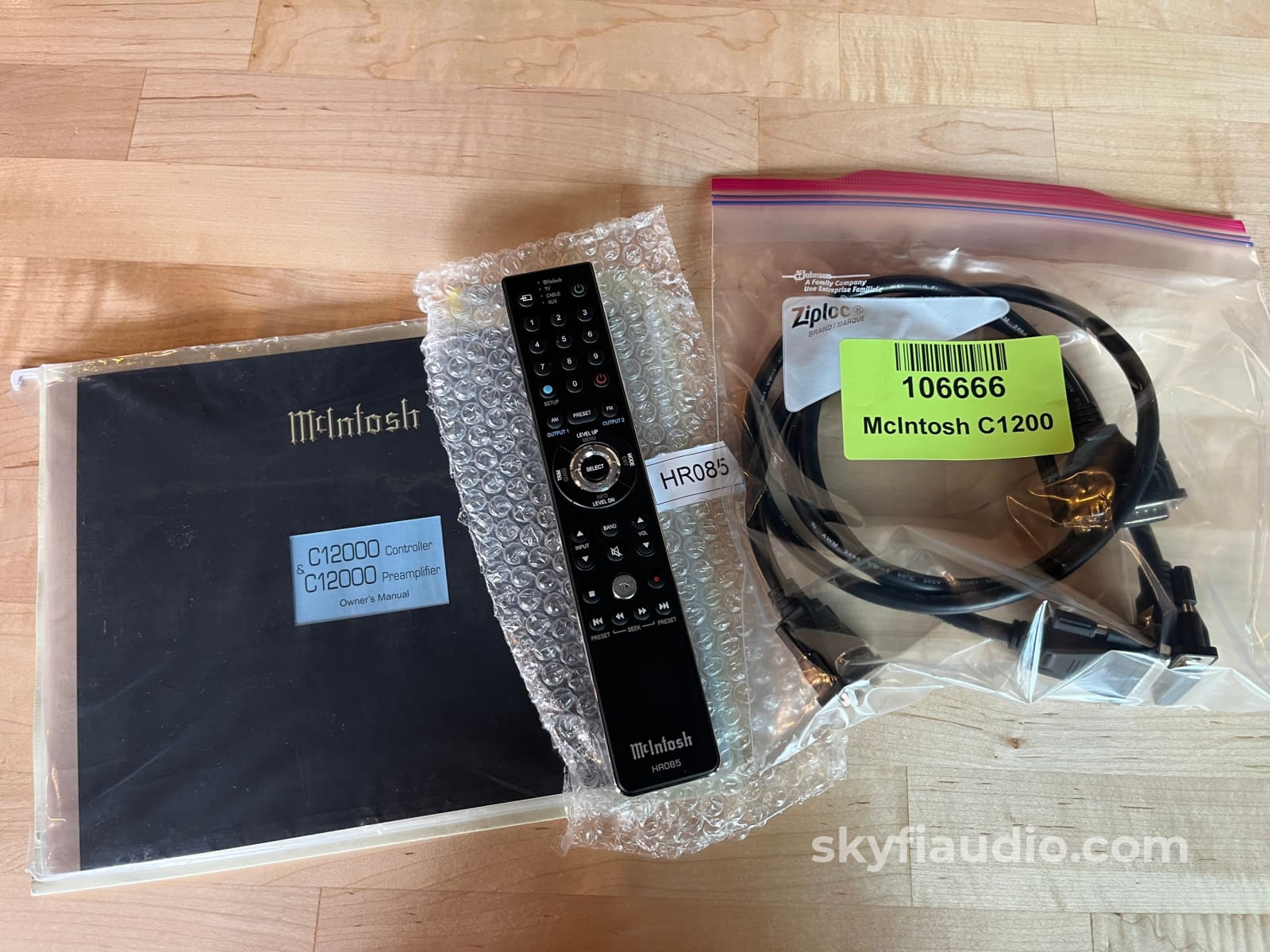 McIntosh C1200 Preamplifer - Pre-Loved Preamplifier