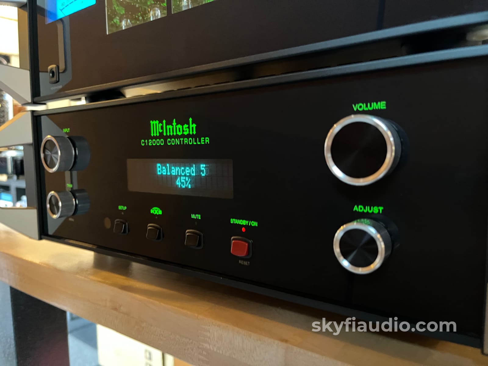 McIntosh C1200 Preamplifer - Pre-Loved Preamplifier