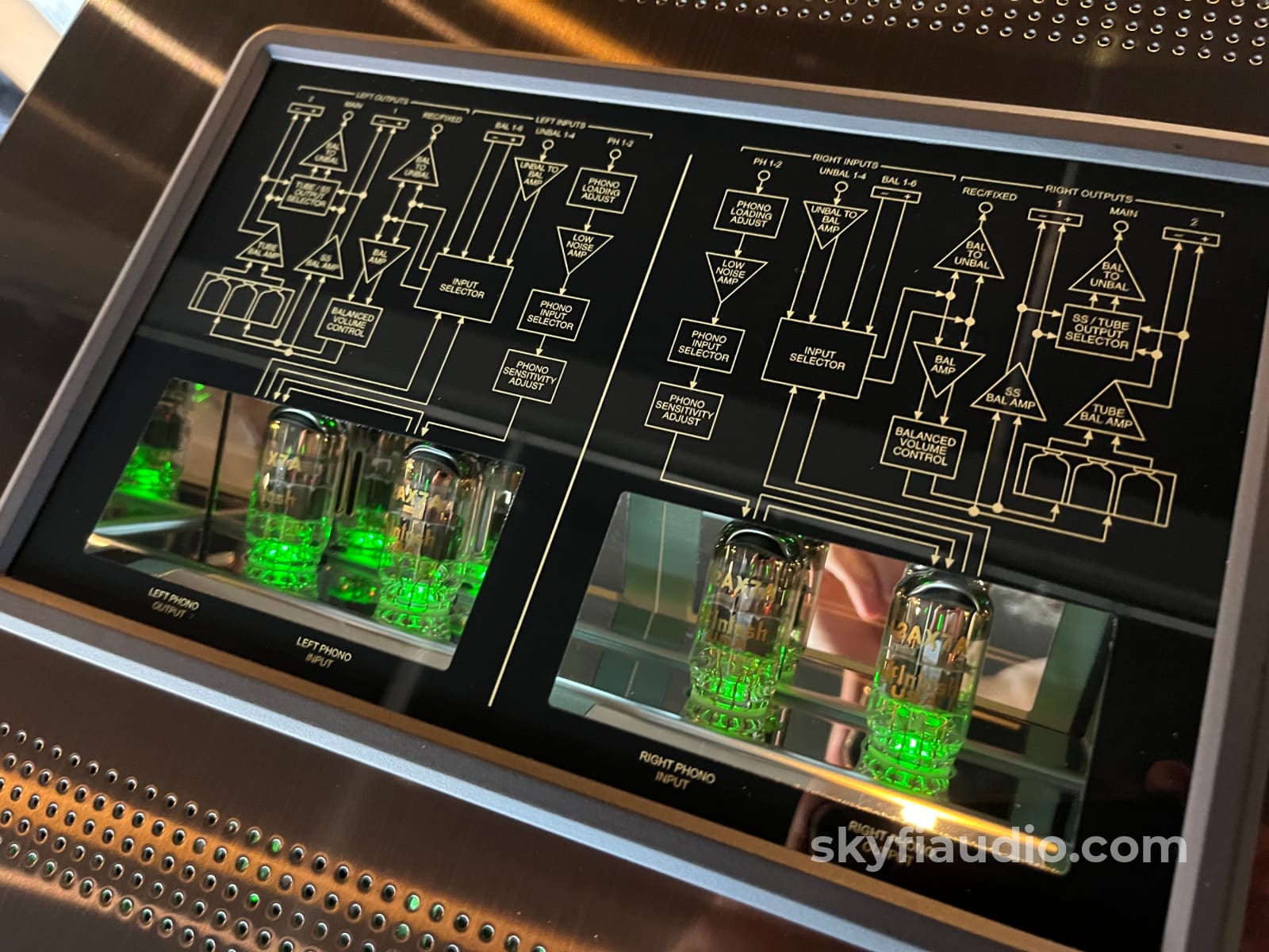 McIntosh C1200 Preamplifer - Pre-Loved Preamplifier