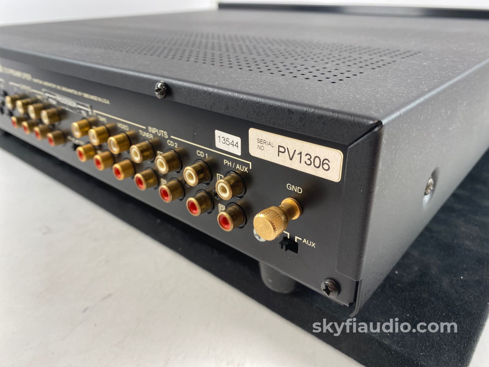 Mcintosh C15 Compact Preamplifier With Phono And Remote - Rare