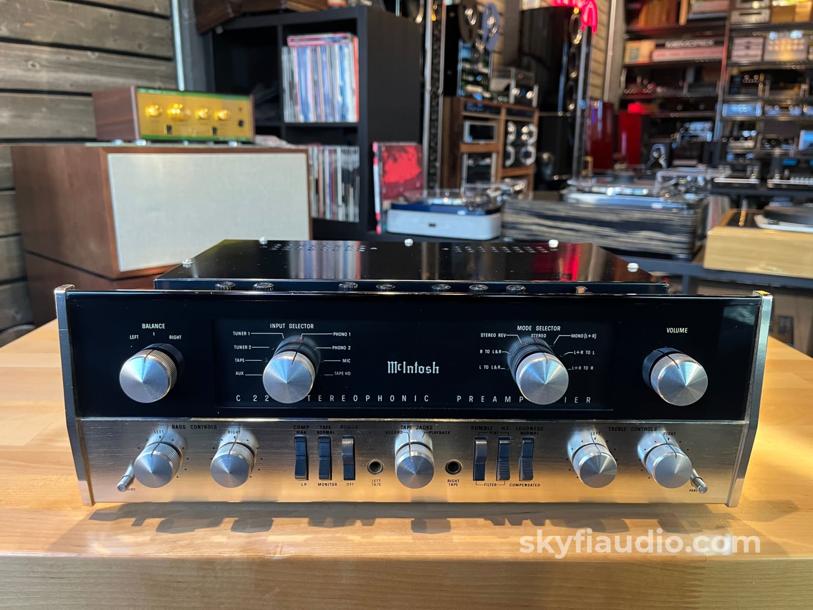 McIntosh C22 Vintage All-Tube Preamplifier - Holy Grail Vintage McInto