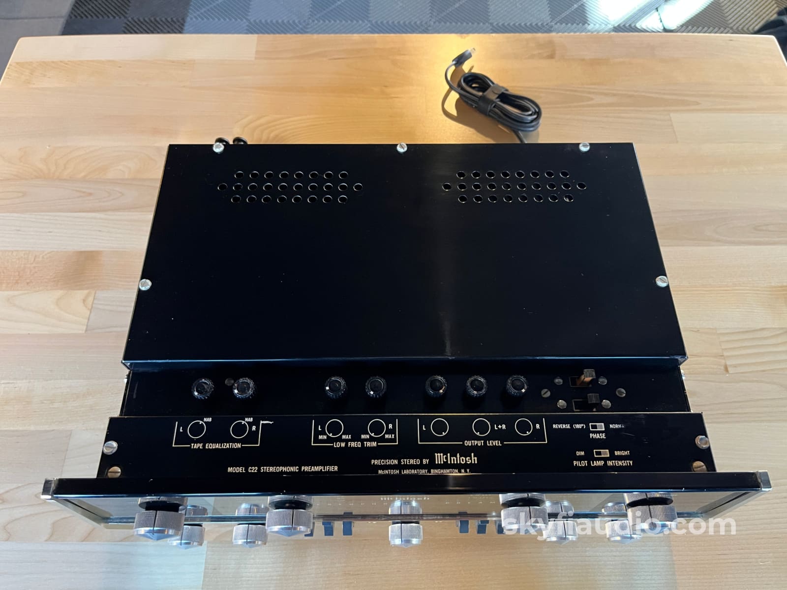 McIntosh C22 Vintage All-Tube Preamplifier - Holy Grail Vintage McInto