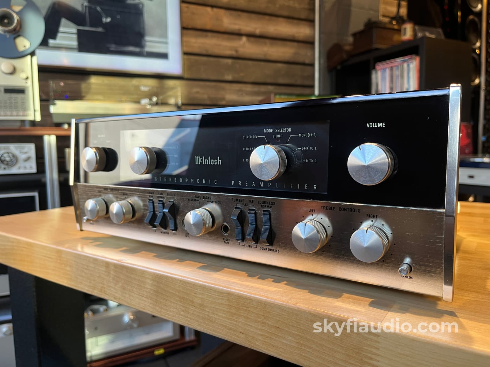 McIntosh C22 Vintage All-Tube Preamplifier - Holy Grail Vintage McInto