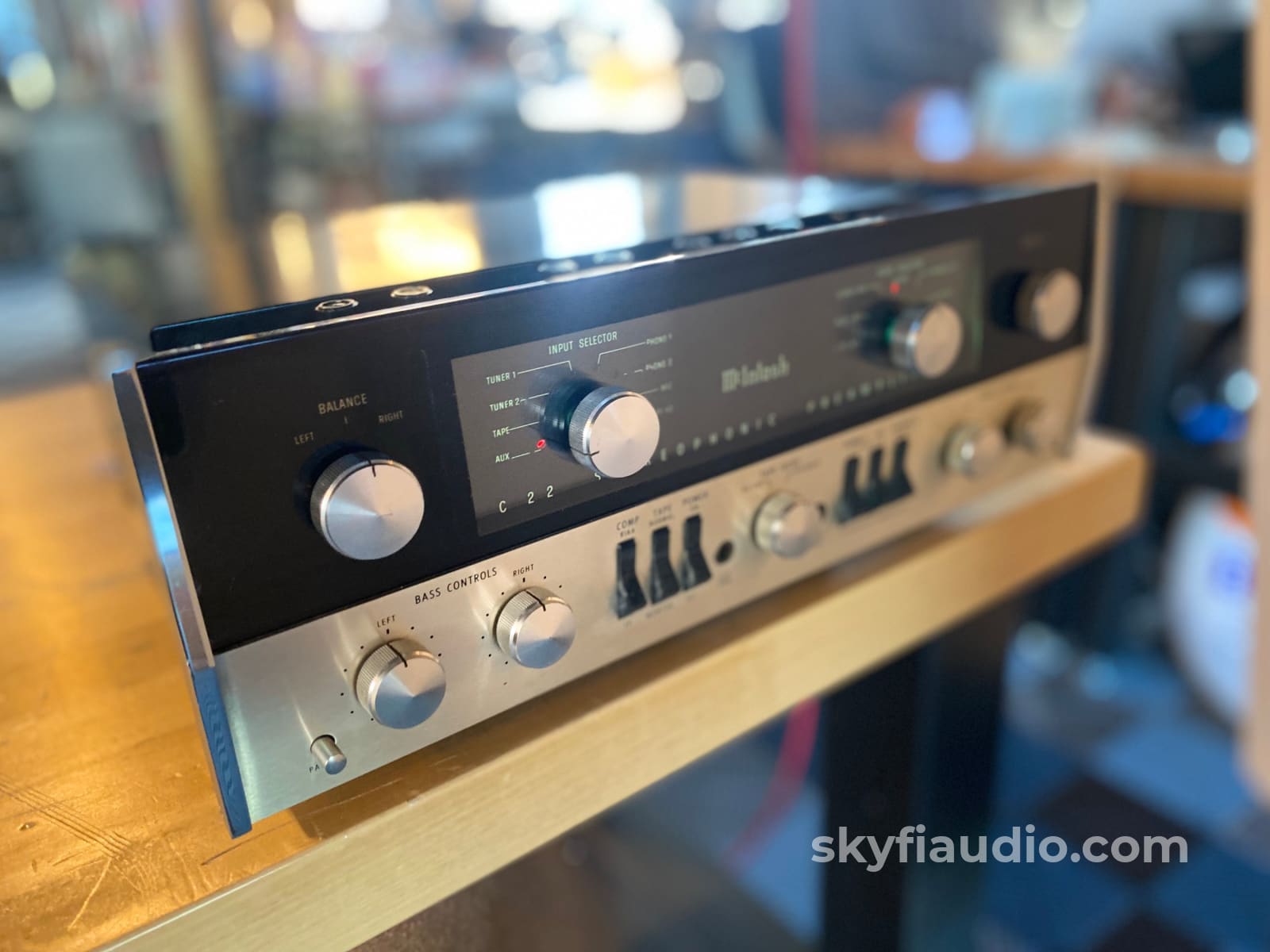 McIntosh プリアンプC22 McIntosh C22 Vintage Tube Preamplifier, Restored and Highly Collectibl