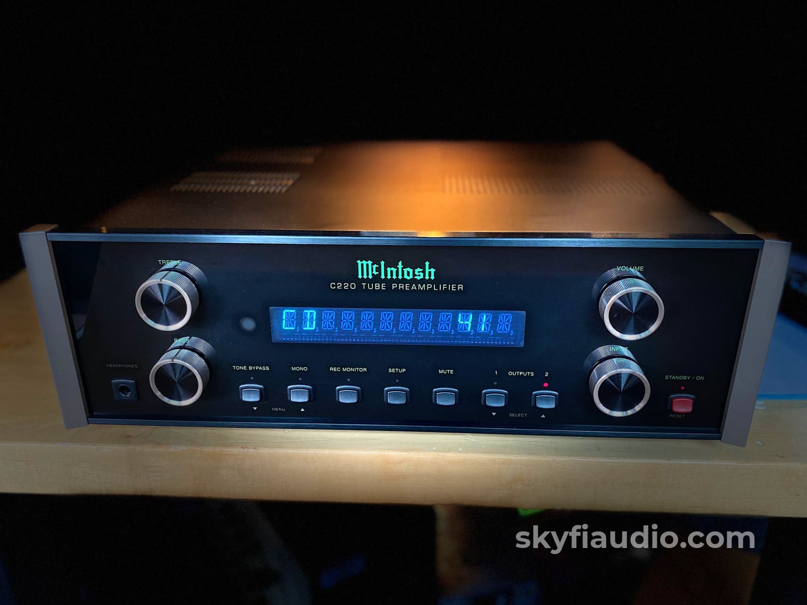 Mcintosh C220 All-Analog Tube Preamplifier W/Phono