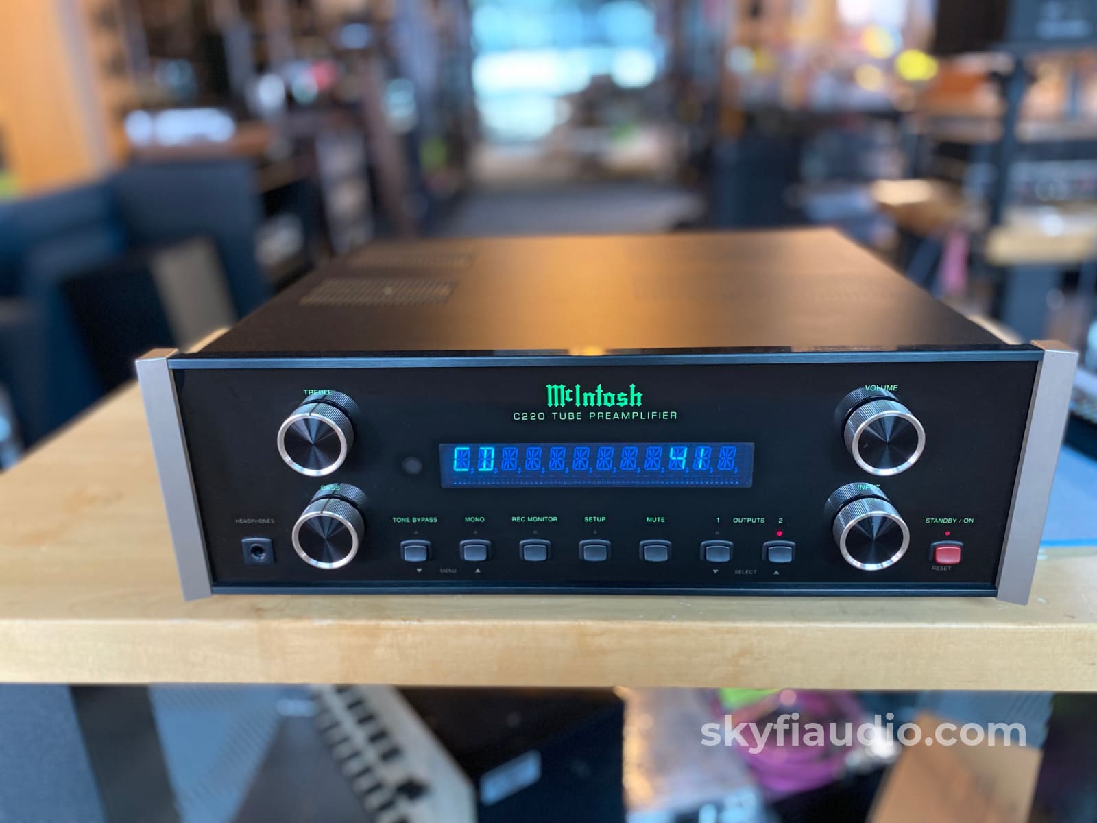 Mcintosh C220 All-Analog Tube Preamplifier W/Phono