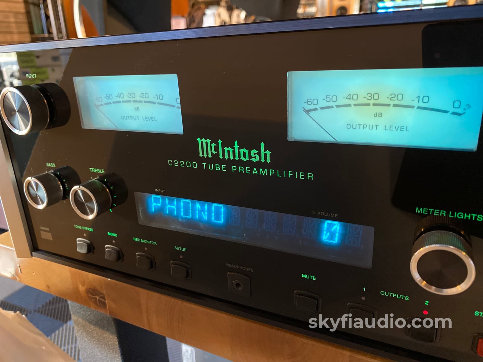 Mcintosh C2200 Tube Preamplifier - All Analog For Purists