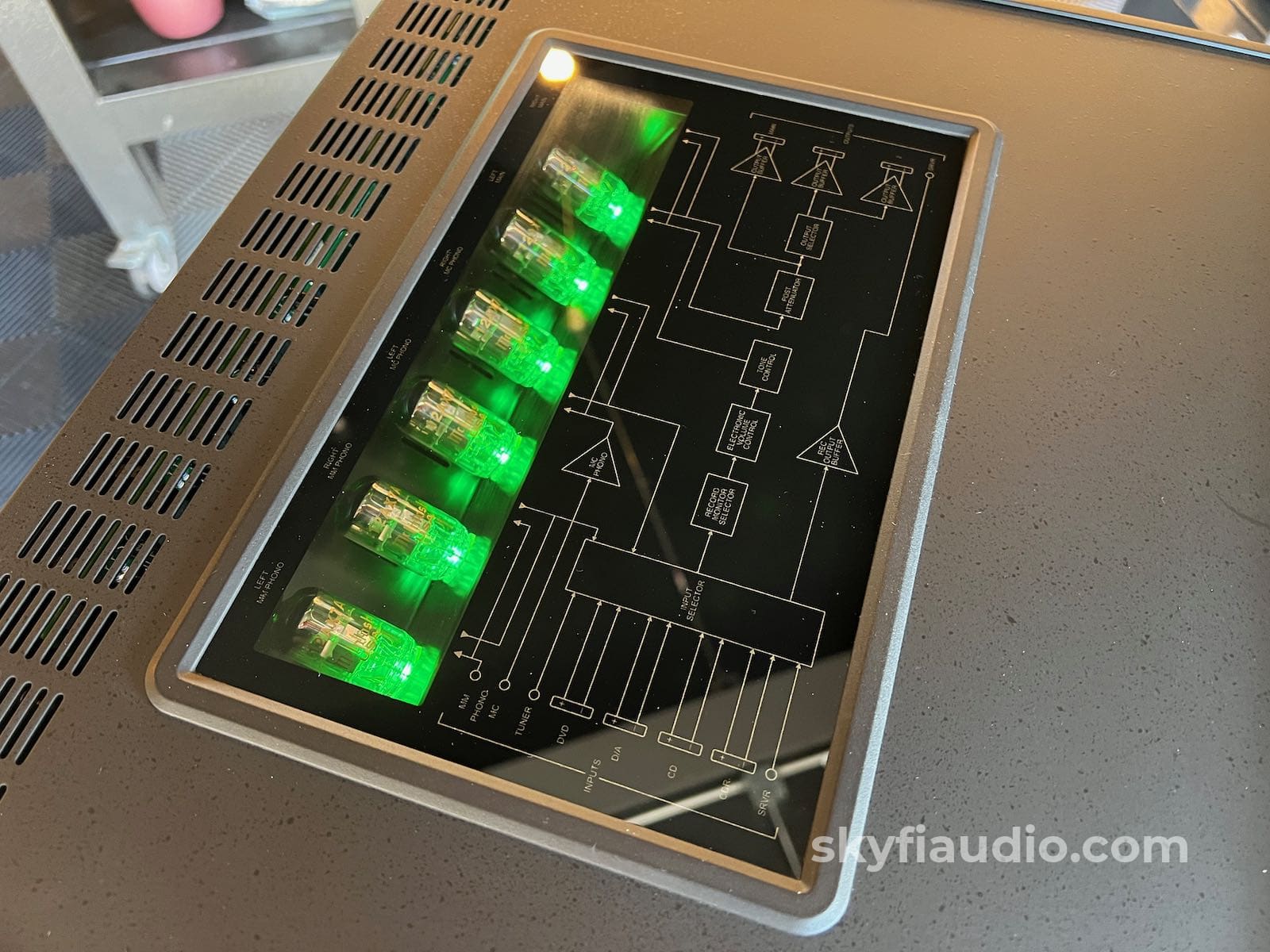 Mcintosh C2300 All Analog Tube Preamp With Special Gold Metalwork Preamplifier
