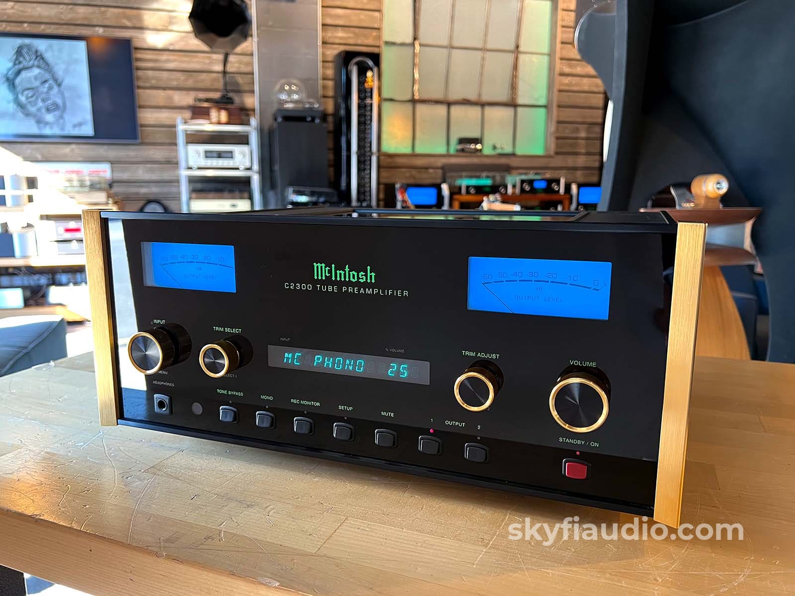 Mcintosh C2300 All Analog Tube Preamp With Special Gold Metalwork Preamplifier