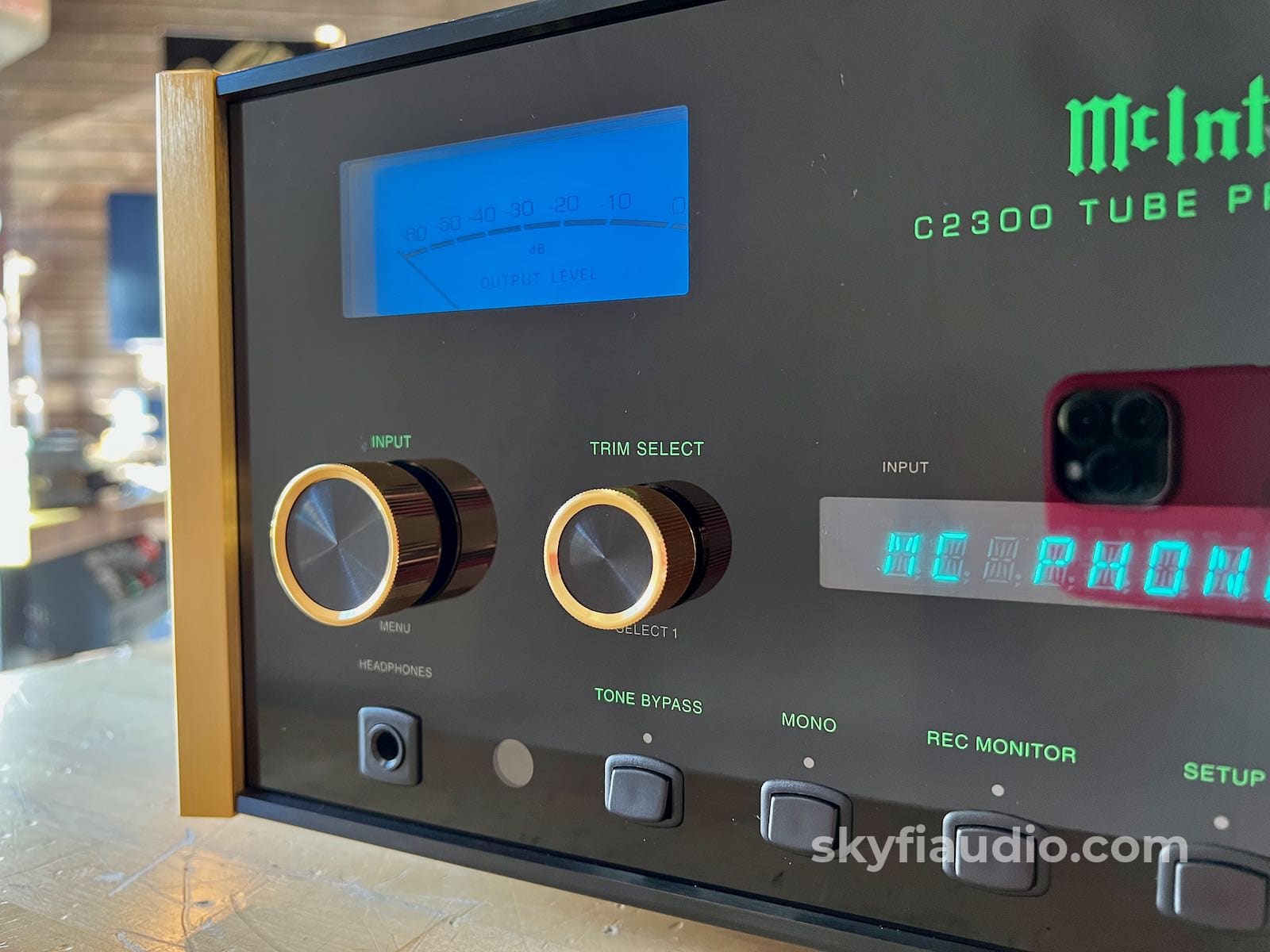 Mcintosh C2300 All Analog Tube Preamp With Special Gold Metalwork Preamplifier