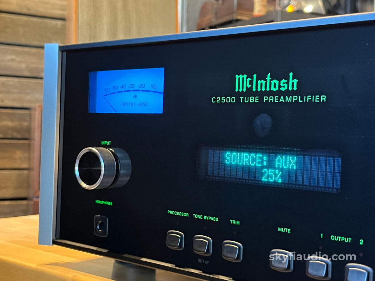 McIntosh C2500 Tube Preamplfier - Complete W/ Remote - Preamplifier