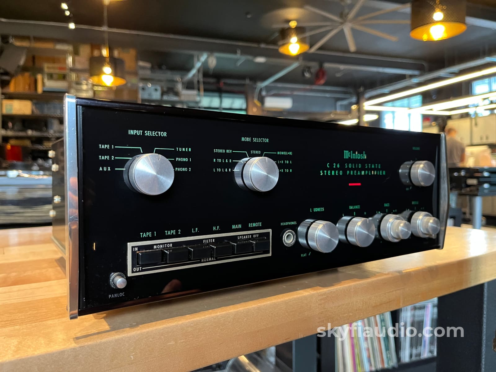 McIntosh C26 Vintage Solid State Preamplifier - Serviced - Preamplifier