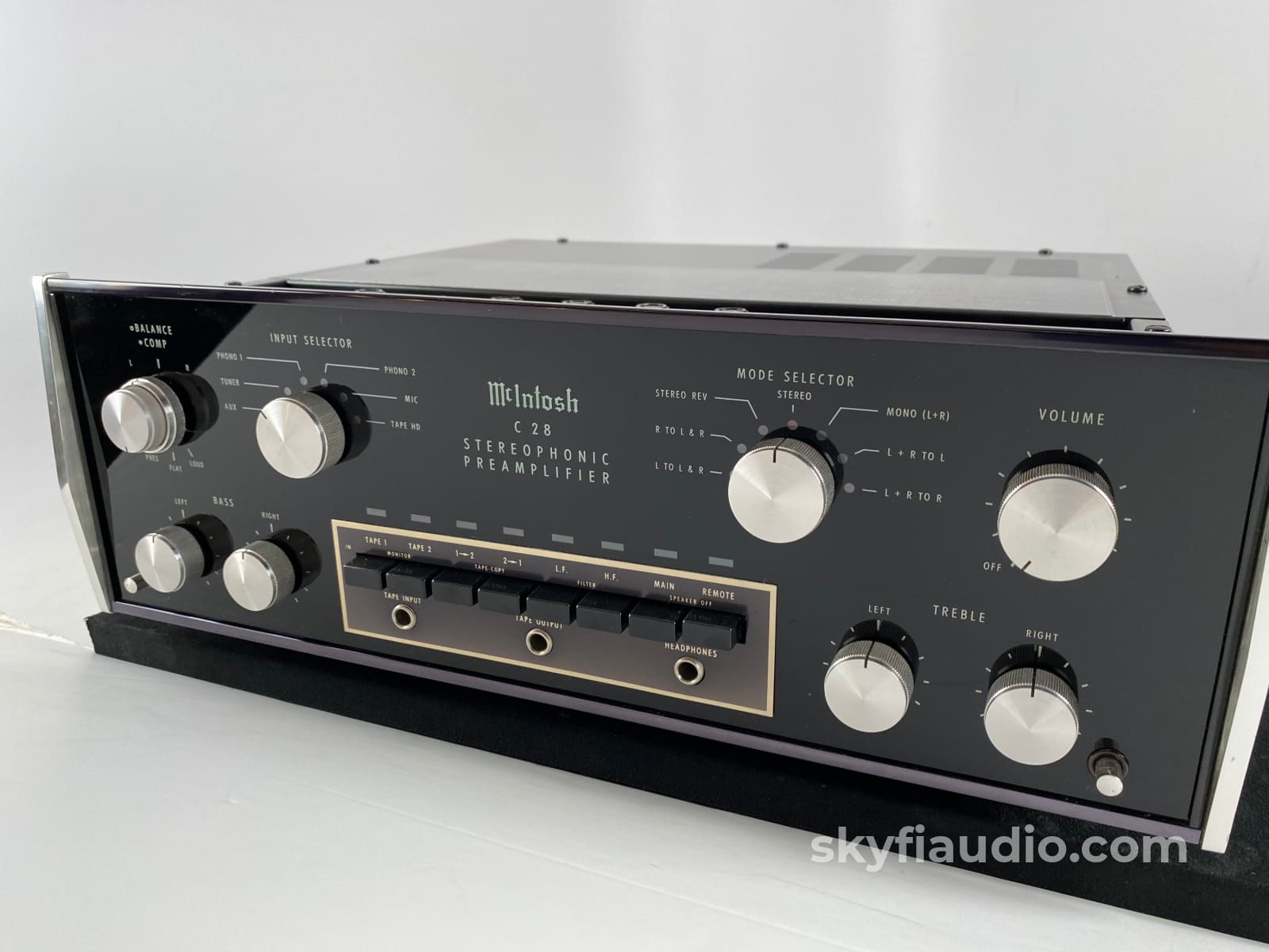 Mcintosh C28 All Analog Preamplifier - Super Clean
