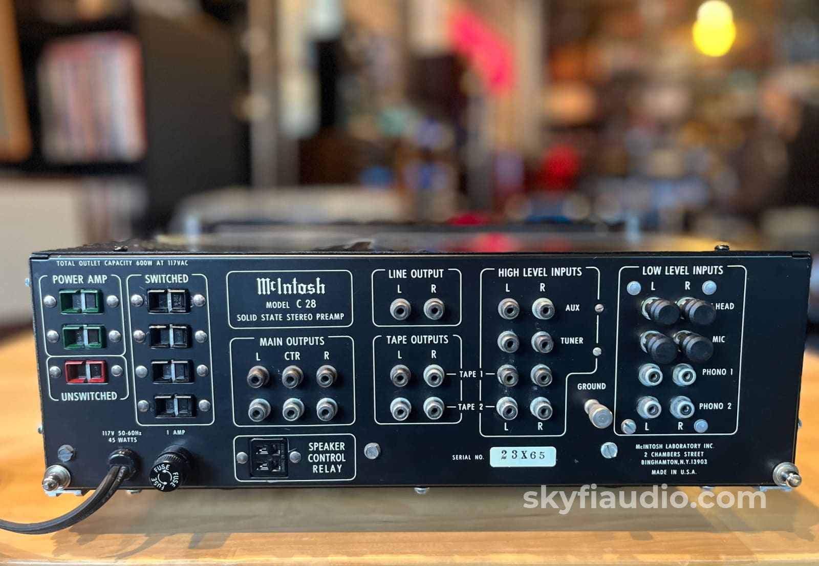McIntosh C28 Solid State Vintage Preamplifier - Serviced - Preamplifier