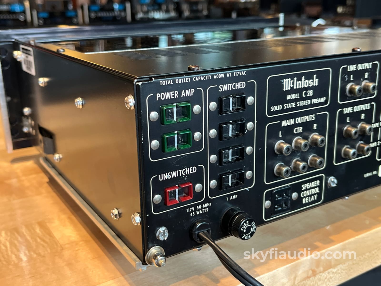 McIntosh C28 Solid State Vintage Preamplifier - Survivor - Preamplifier